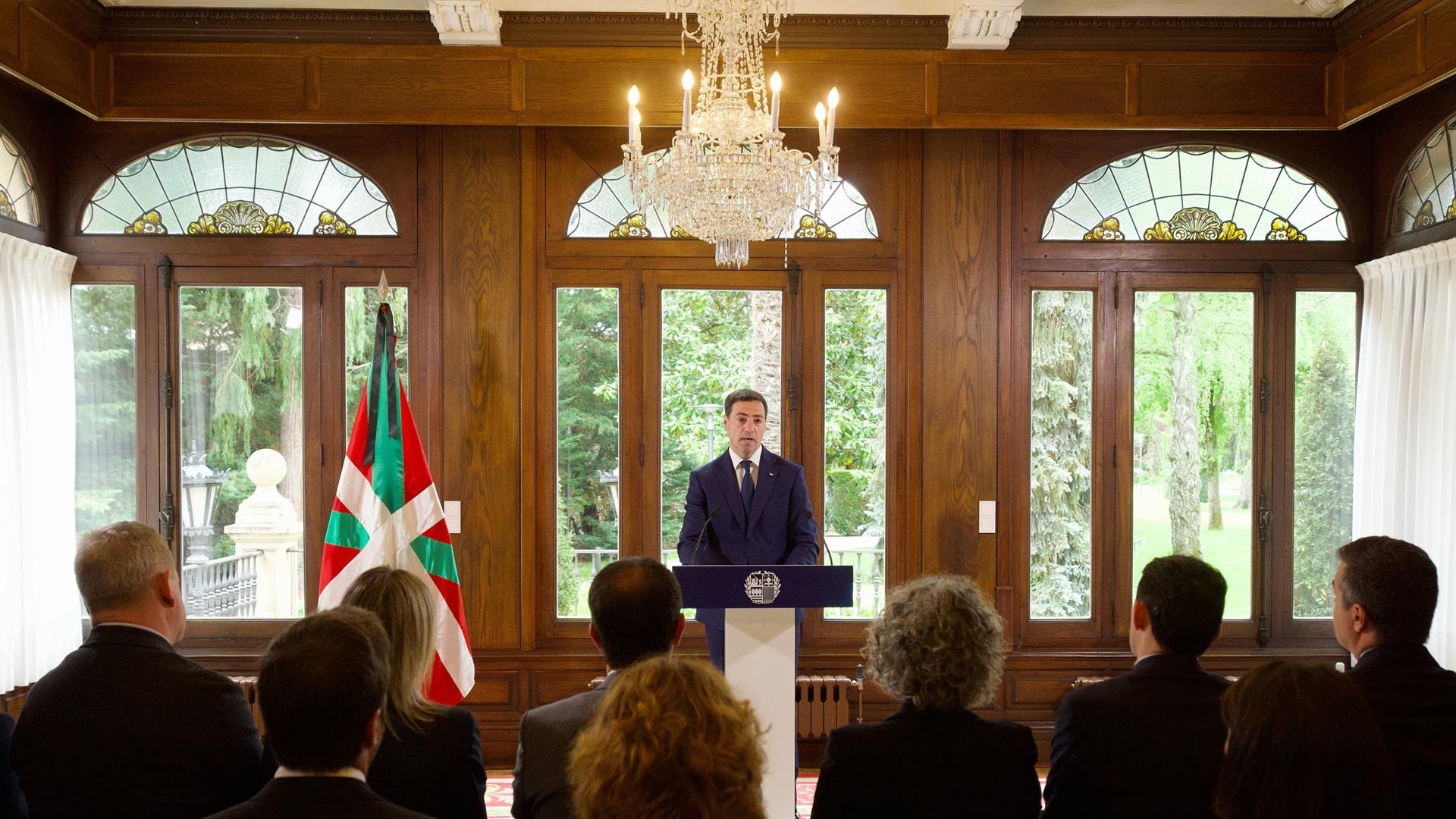 Euskadi despide a Carlos Garaikoetxea, el 