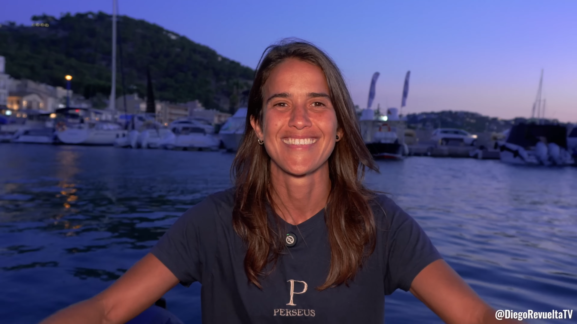 María, acuarista: “Compré este barco por 13.500 euros: podría pagar un alquiler, pero prefiero vivir aquí y despertarme cada día en un sitio distinto”
