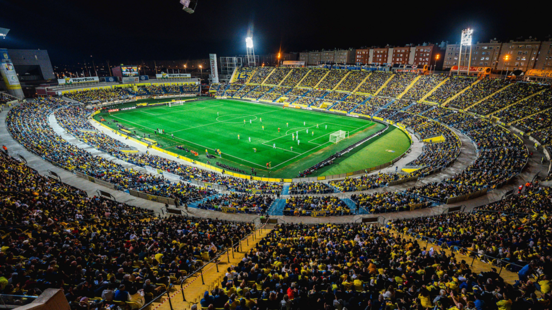 El Estadio de Gran Canaria se prepara para acoger la Copa de la Reina