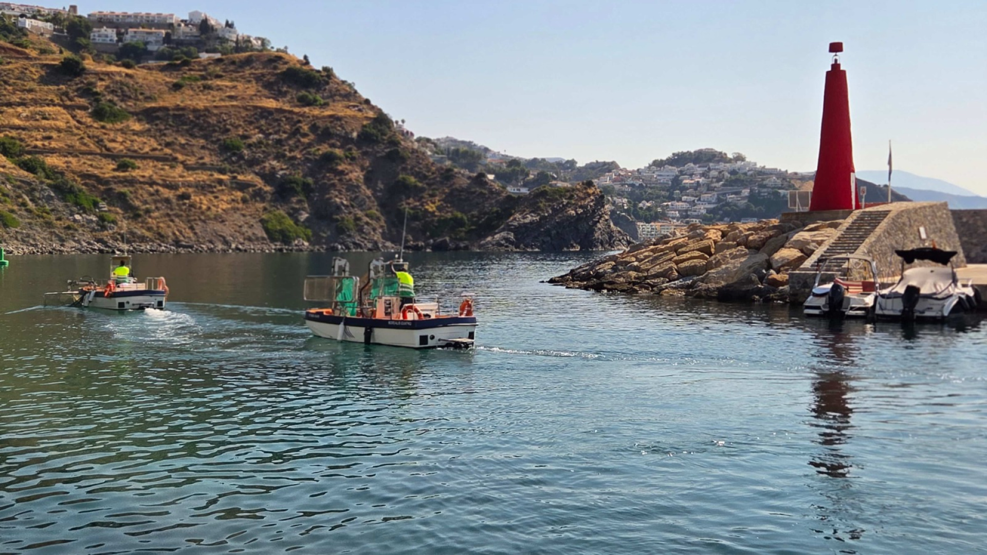Almuñécar se corona con la Escoba de Platino por la excelencia de sus playas