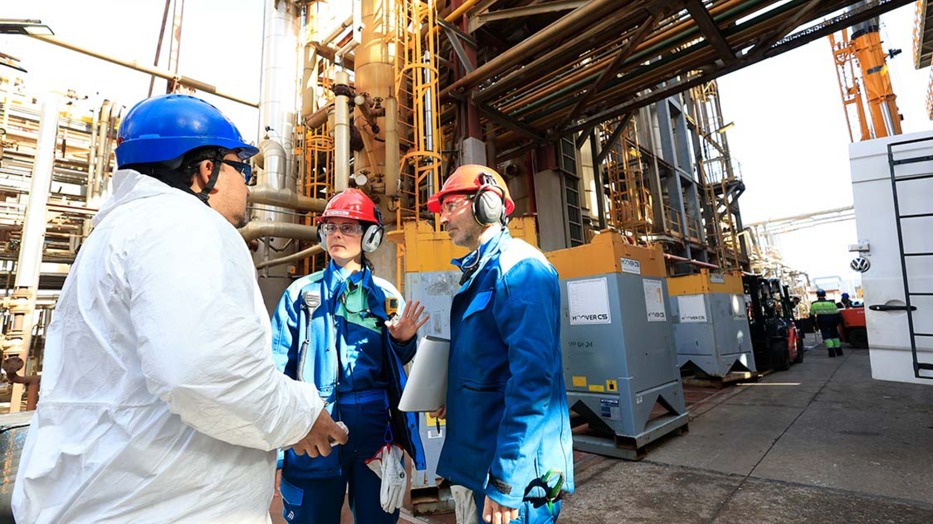 Huelva importa talento extranjero para su revolución industrial ante la falta de perfiles cualificados