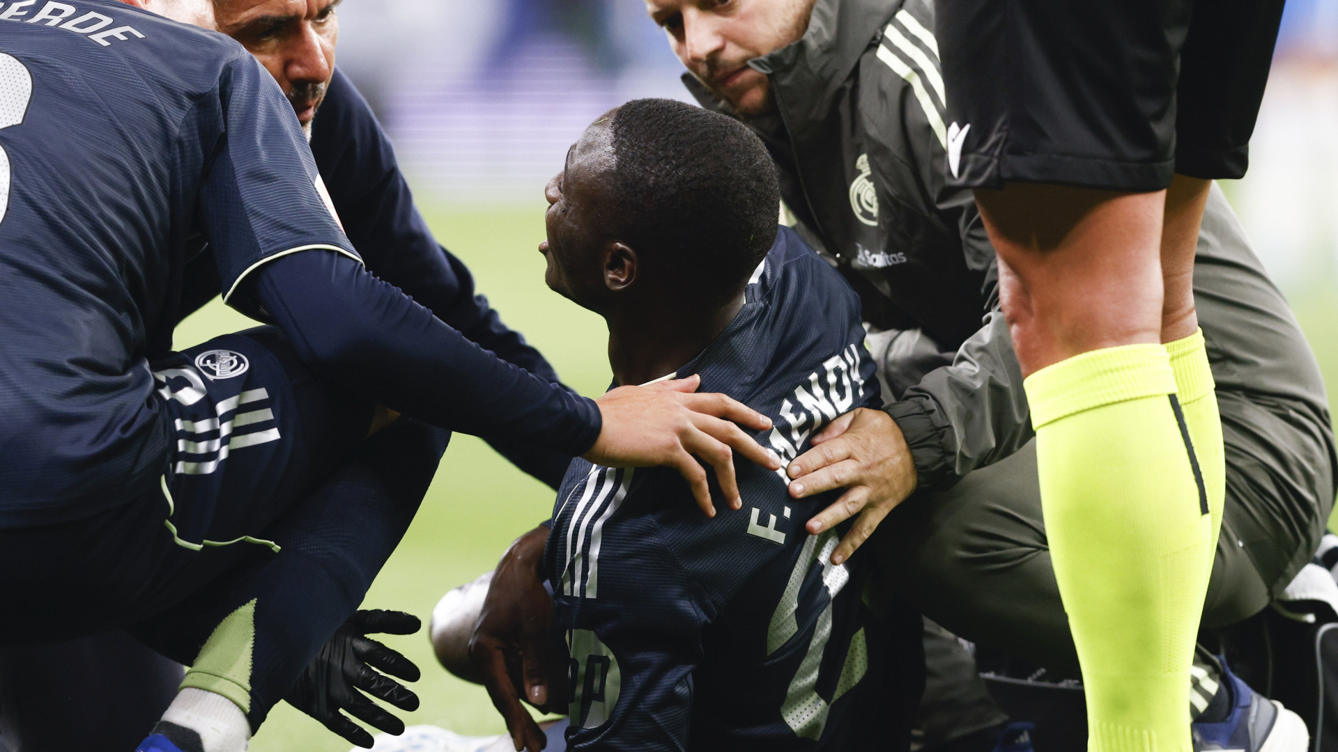 La lesión de Mendy es mucho más grave de lo esperado y estará un año de baja