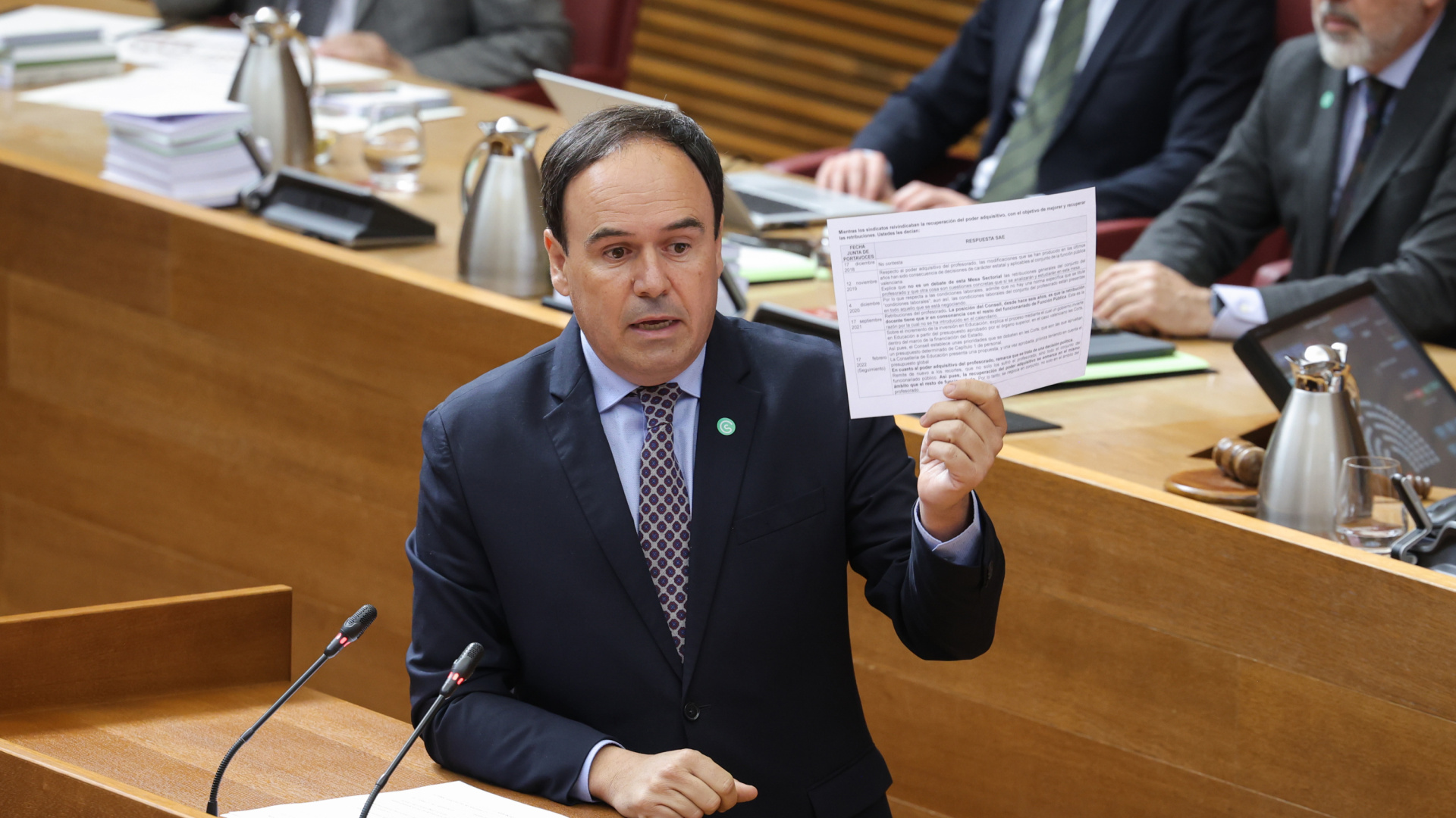 La oferta de la Generalitat para evitar la huelga, la respuesta de los sindicatos y la hemeroteca de Pérez Llorca: 
