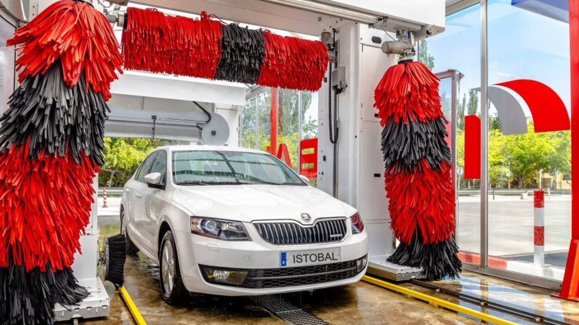 Istobal: de un pequeño taller en l'Alcudia a facturar 200 millones y liderar el mundo del lavado de coches