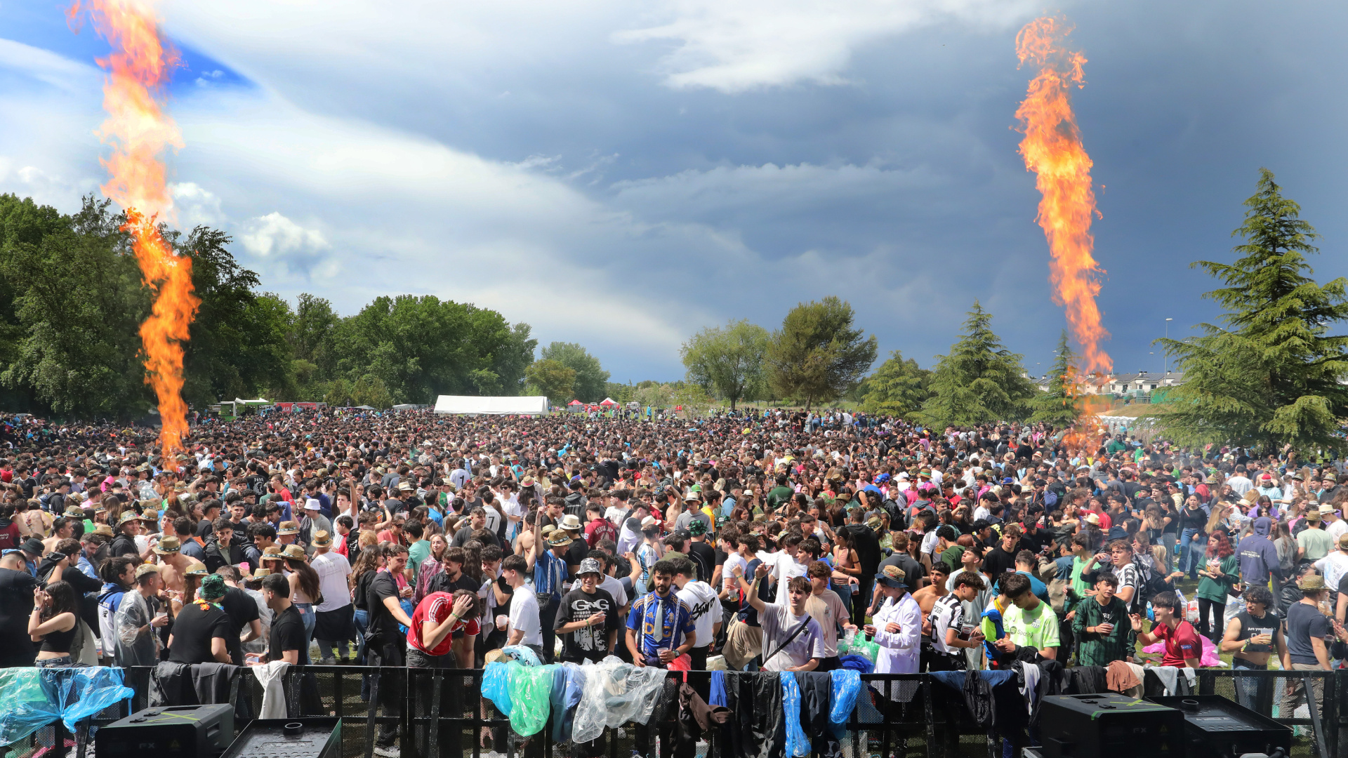 Hasta 9 personas trasladadas al Hospital Río Carrión tras la fiesta de la ITA que ha congregado en Palencia a cerca de 13.000 jóvenes pese a la lluvia