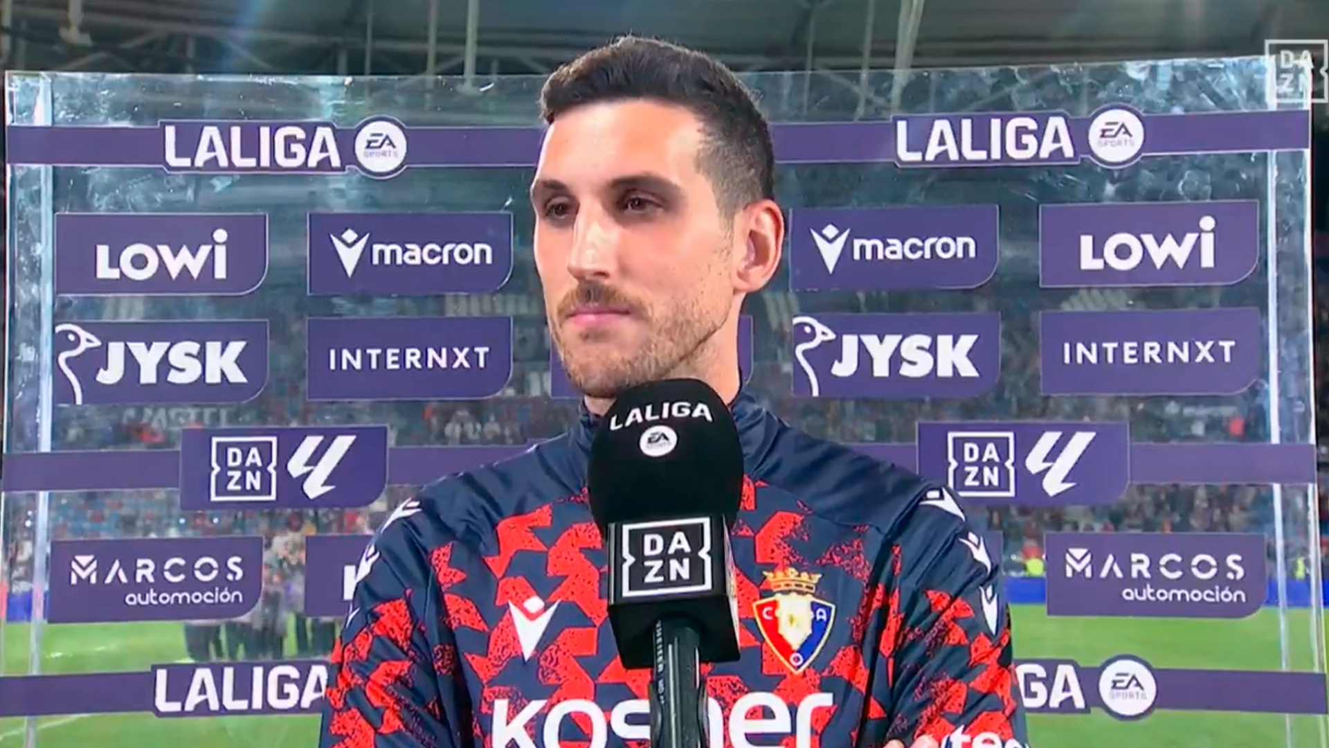 Sergio Herrera se salta el protocolo de LaLiga tras su pifia viral que acabó en tarjeta roja