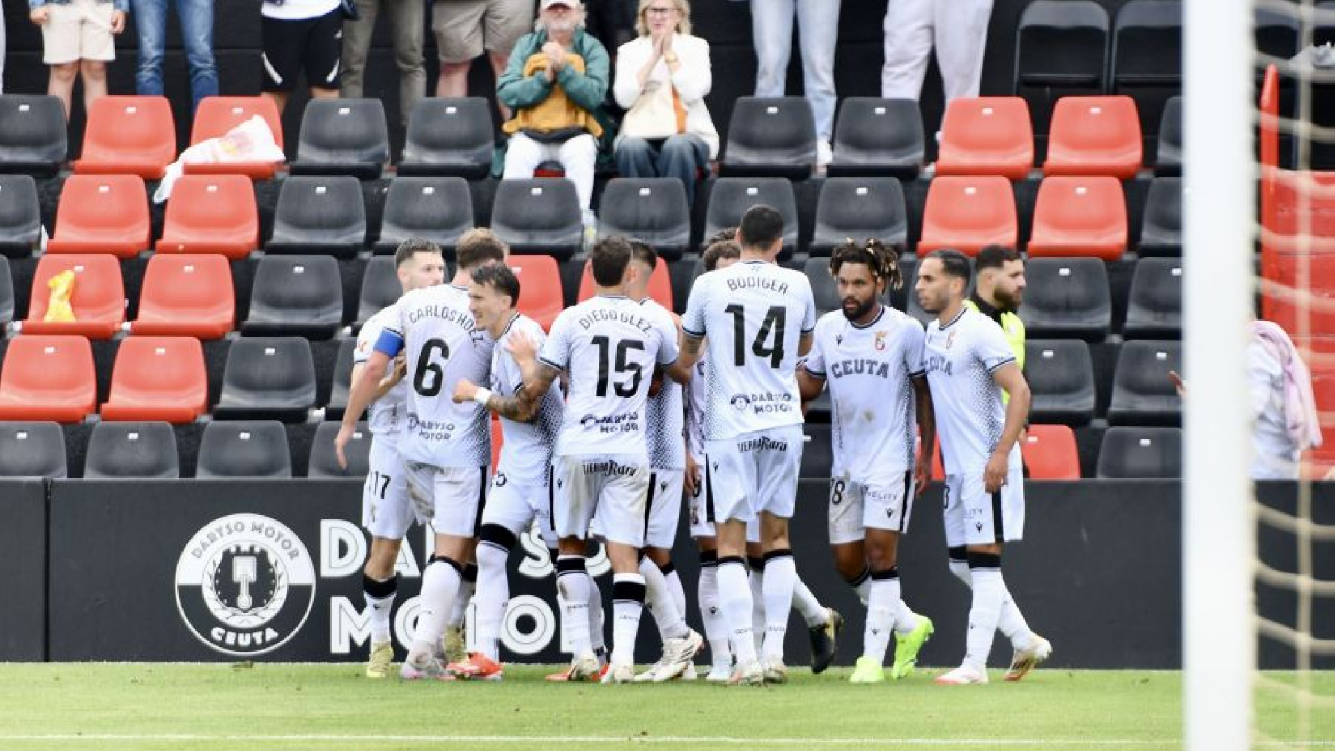 Un gol de penalti en el descuento impide al Castellón acercarse a los puestos de ascenso directo