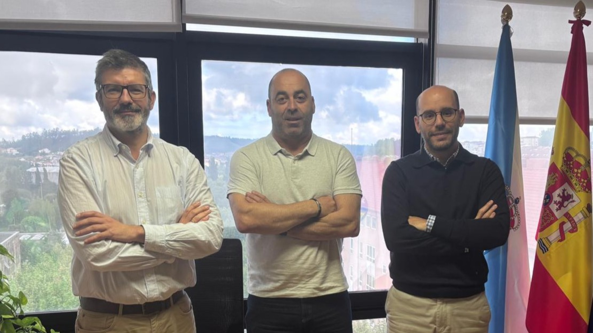 La Xunta refuerza su apoyo al sector pesquero artesanal tras reunirse con la Cofradía de Barallobre