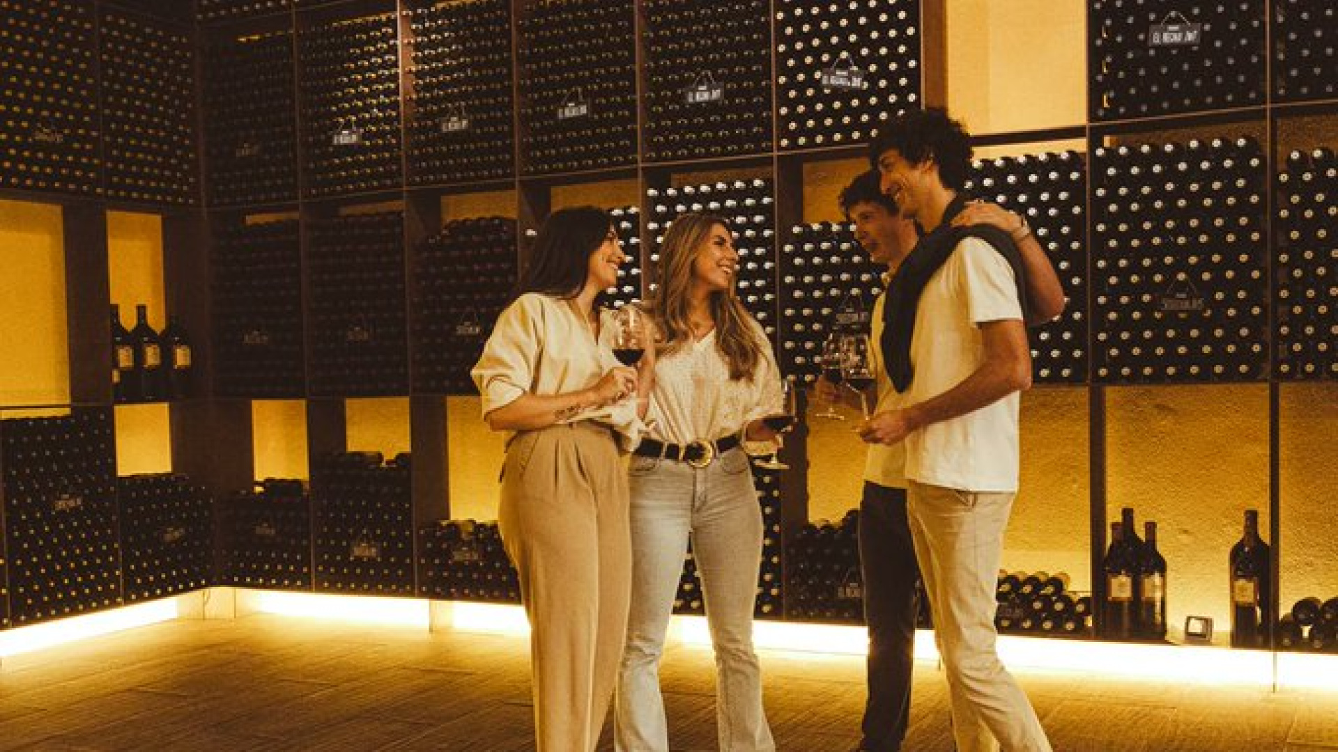 El enoturismo en Rioja bate récords y supera el millón de visitantes: Rioja se bebe y se vive