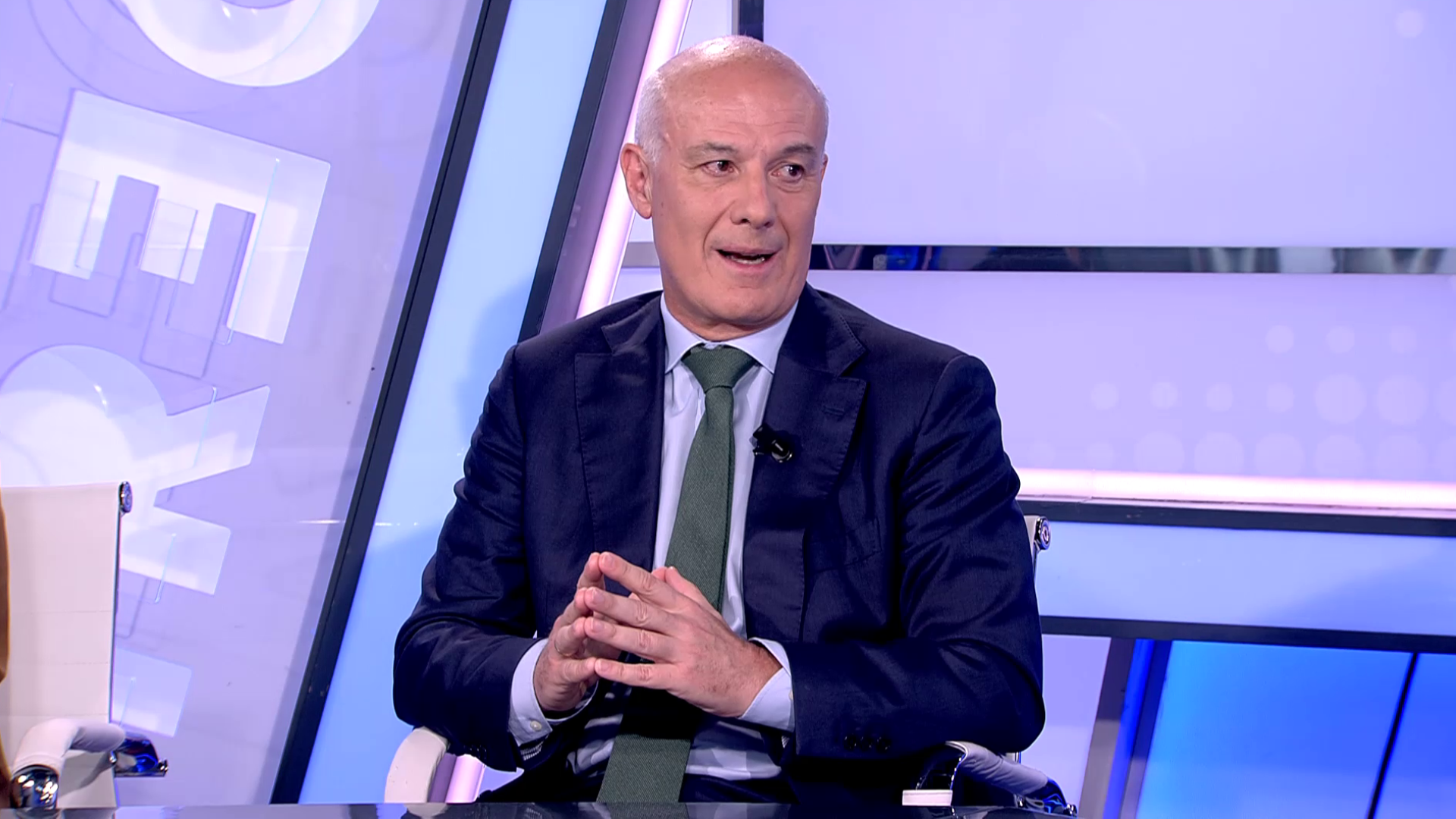 Michavila desvela el futuro de Andalucía: el PSOE se hunde y la mayoría de Moreno pende de un hilo
