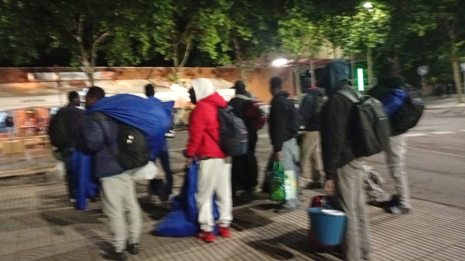 Desalojan a 17 personas de la estación de autobuses de Badajoz y las abocan a la calle