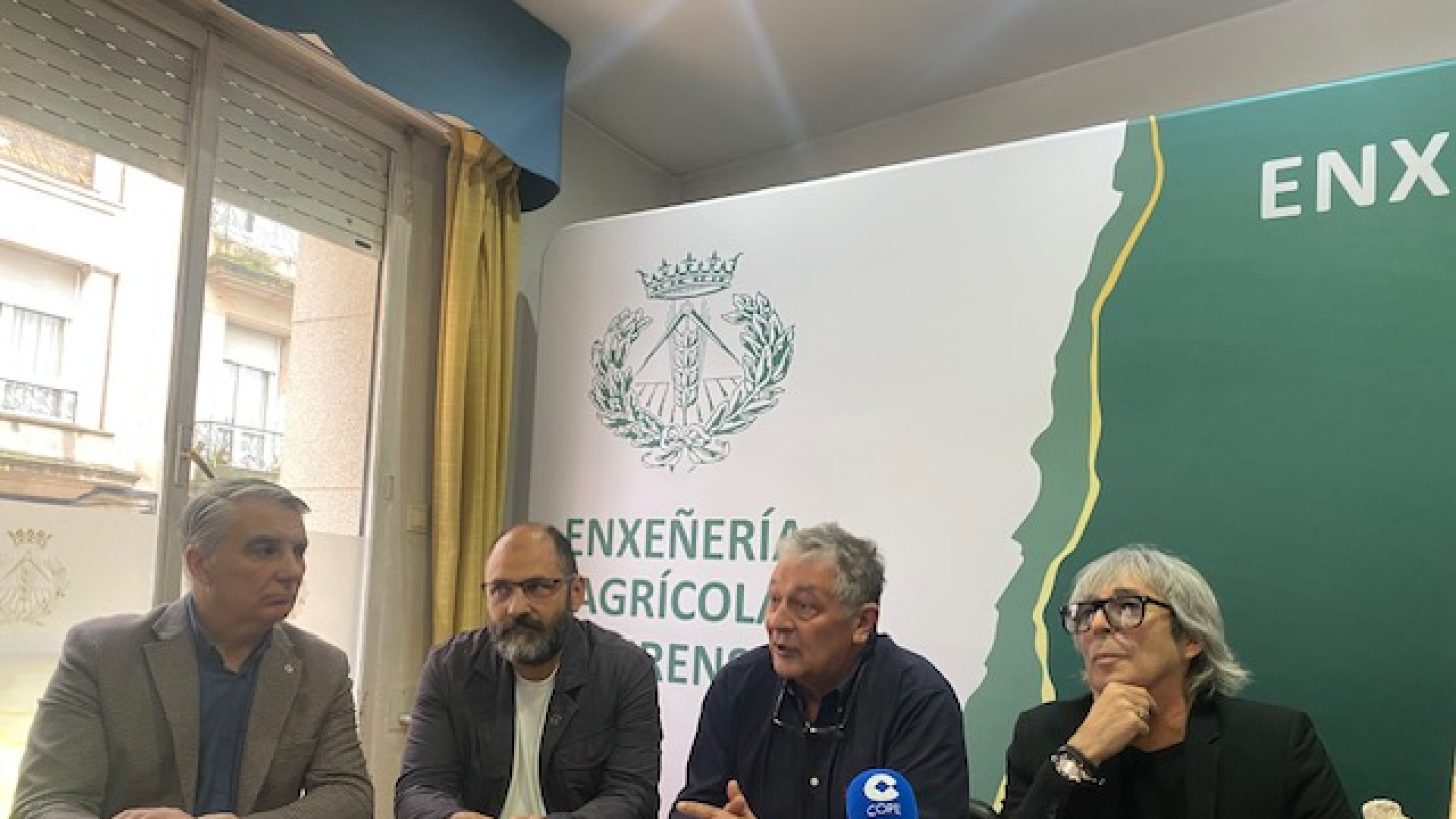 El Colegio Oficial de Ingenieros Agrícolas de Ourense unen arte e identidad rural