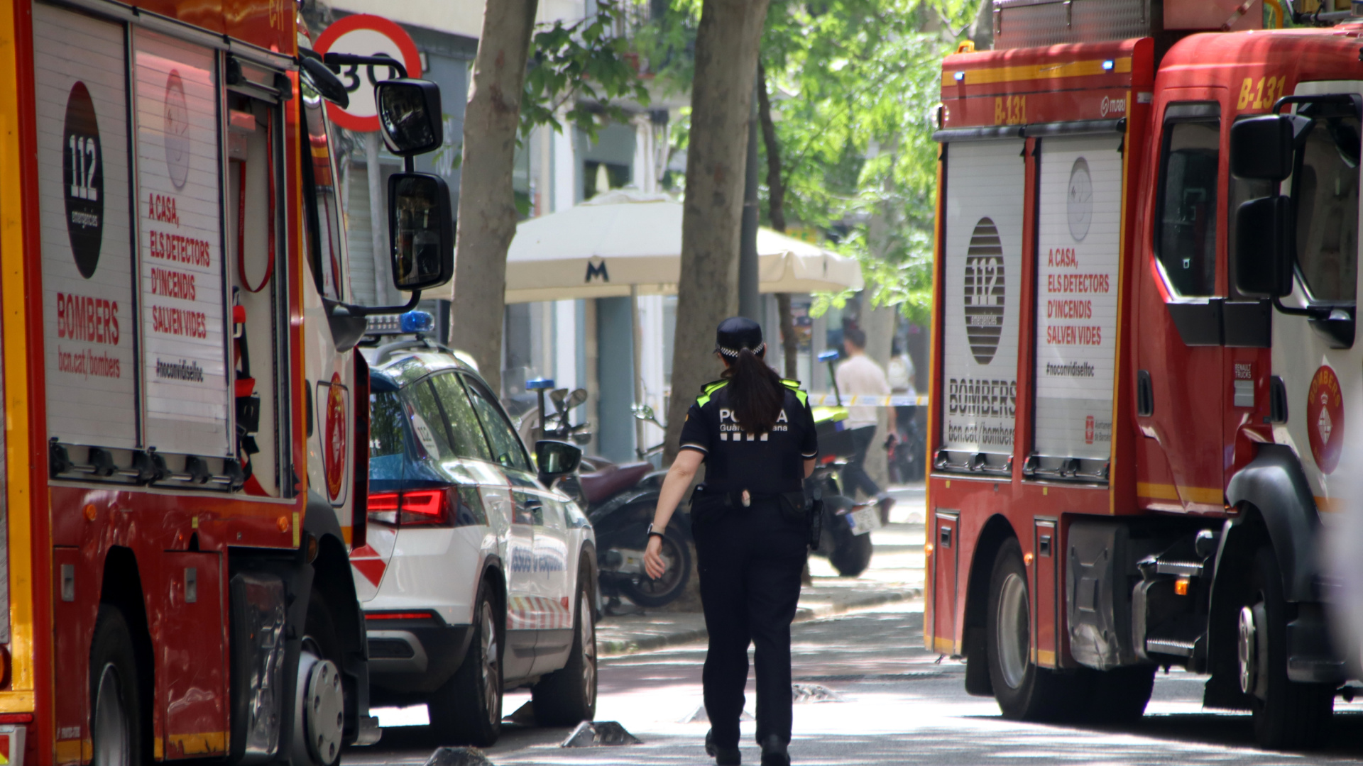 Alarma en Barcelona: una explosión de butano provoca un incendio y el desalojo de un edificio