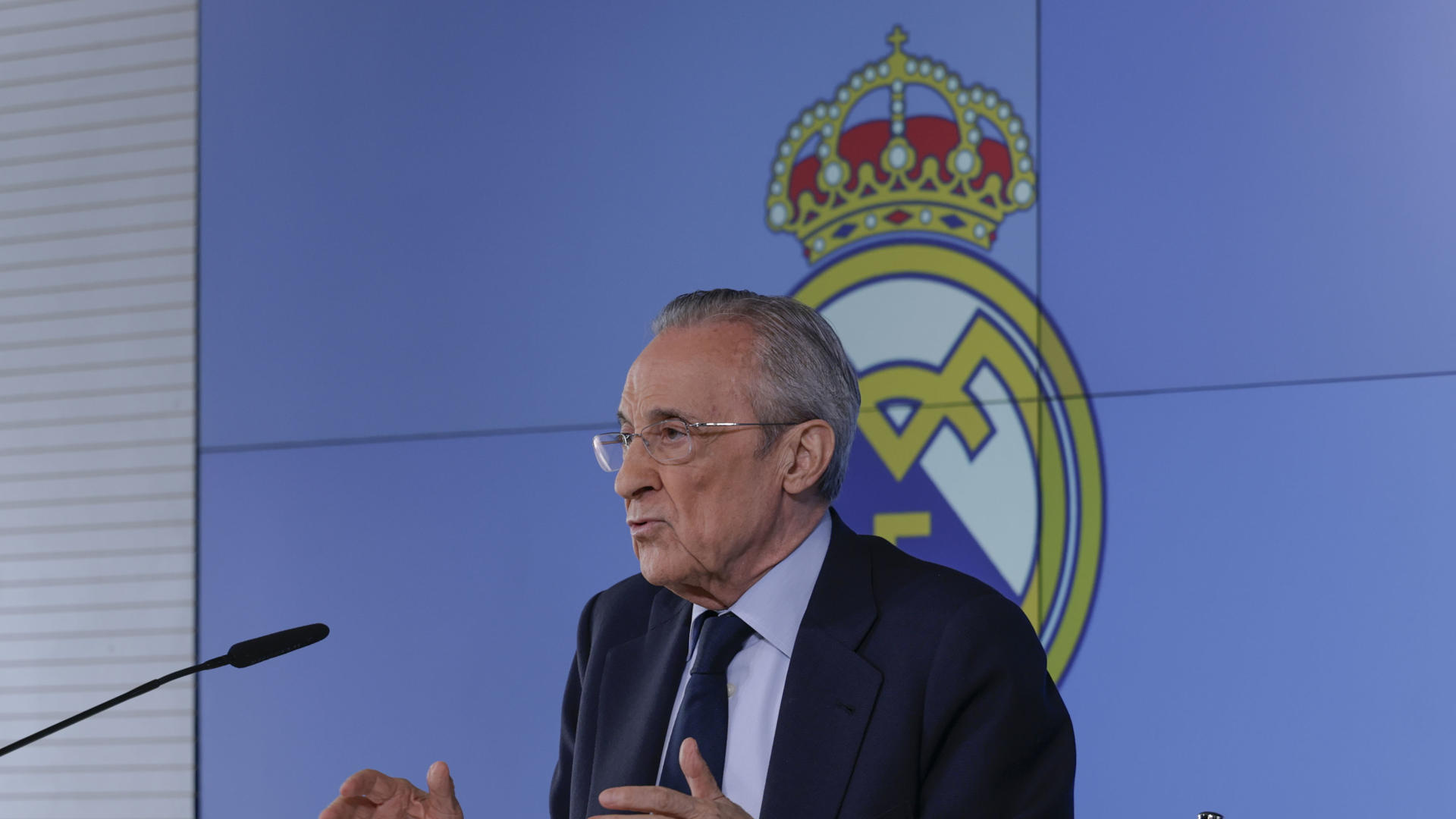 Los árbitros denuncian a Florentino Pérez y a Real Madrid TV