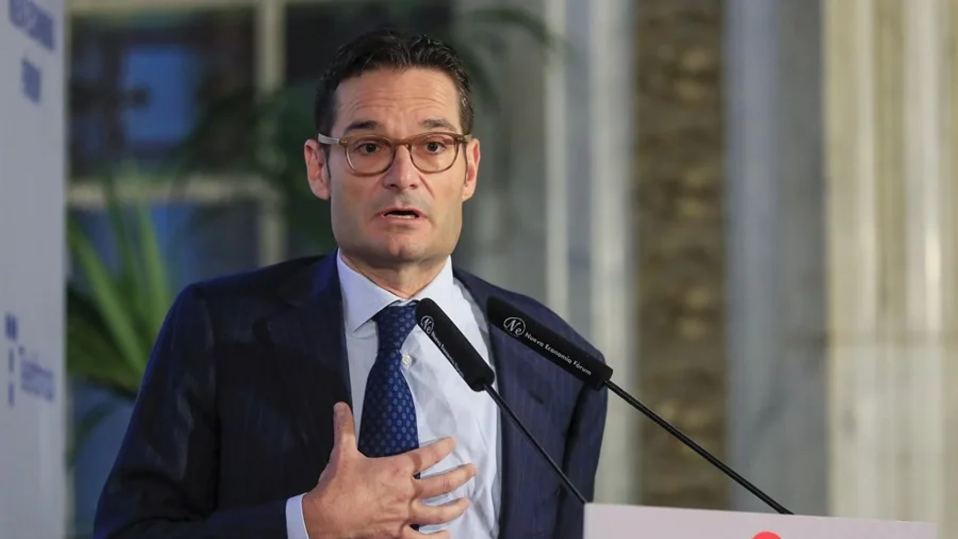 Todos los caminos apuntan a Joseph Oughourlian