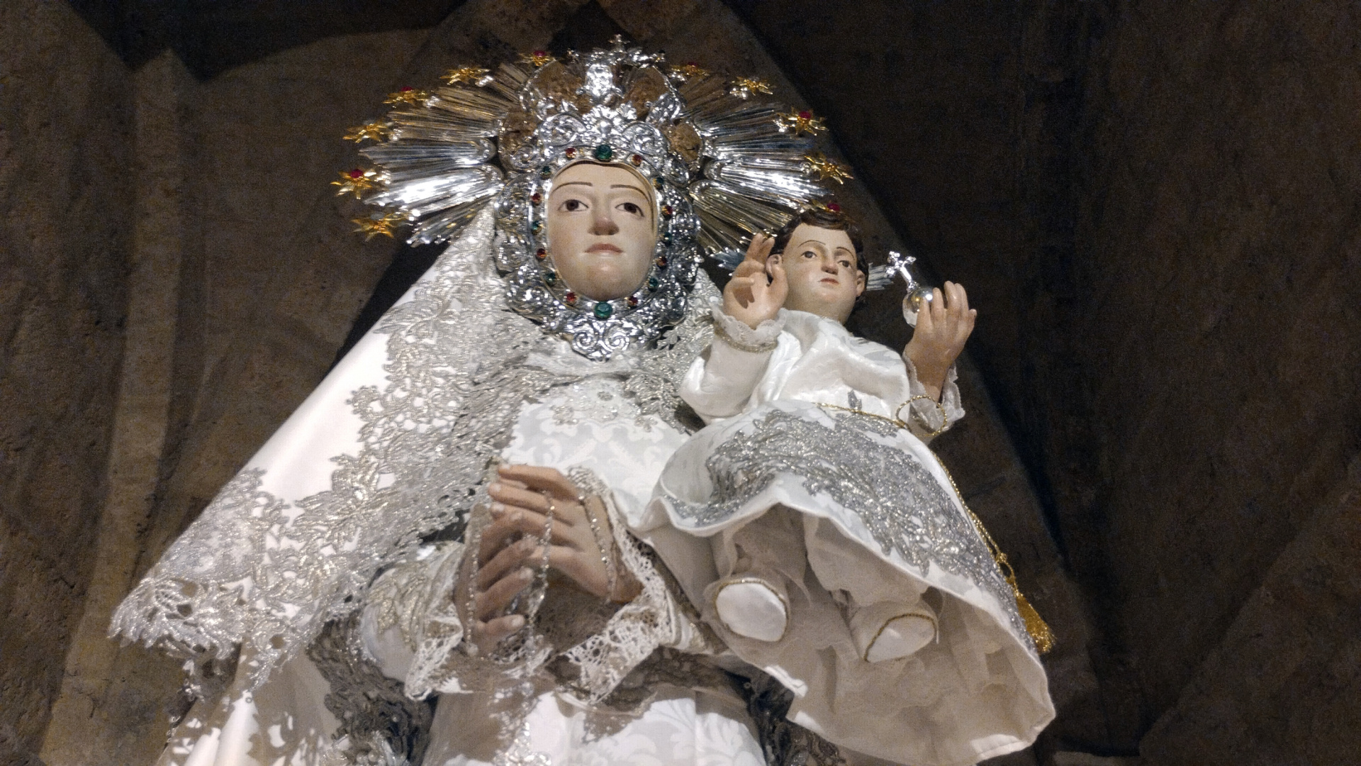Villamuriel de Cerrato (Palencia) corona este domingo a su Virgen del Milagro 425 años después de un suceso extraordinario