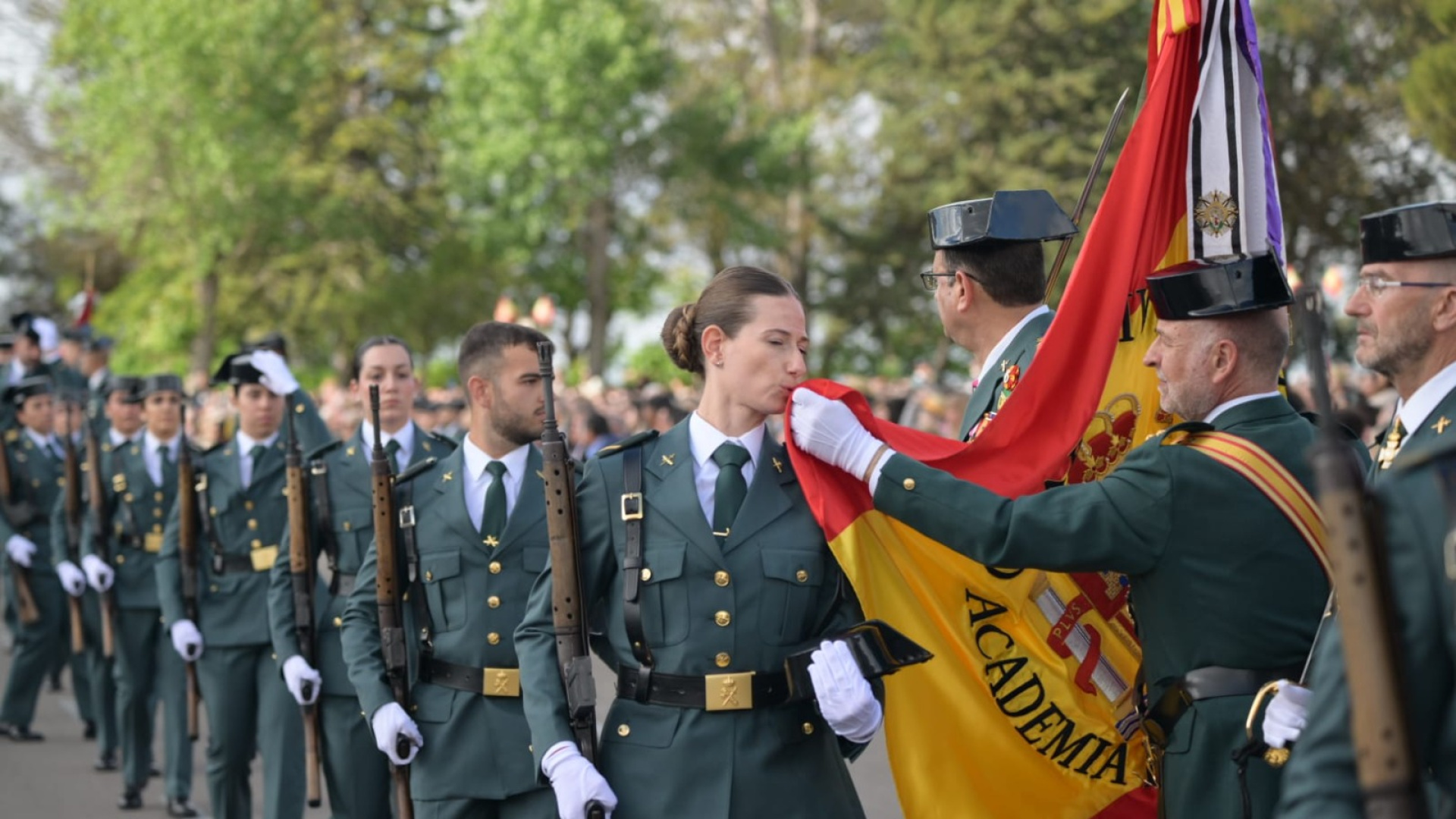 Baeza se consagra como la cuna de la nueva Guardia Civil con una jura de bandera histórica