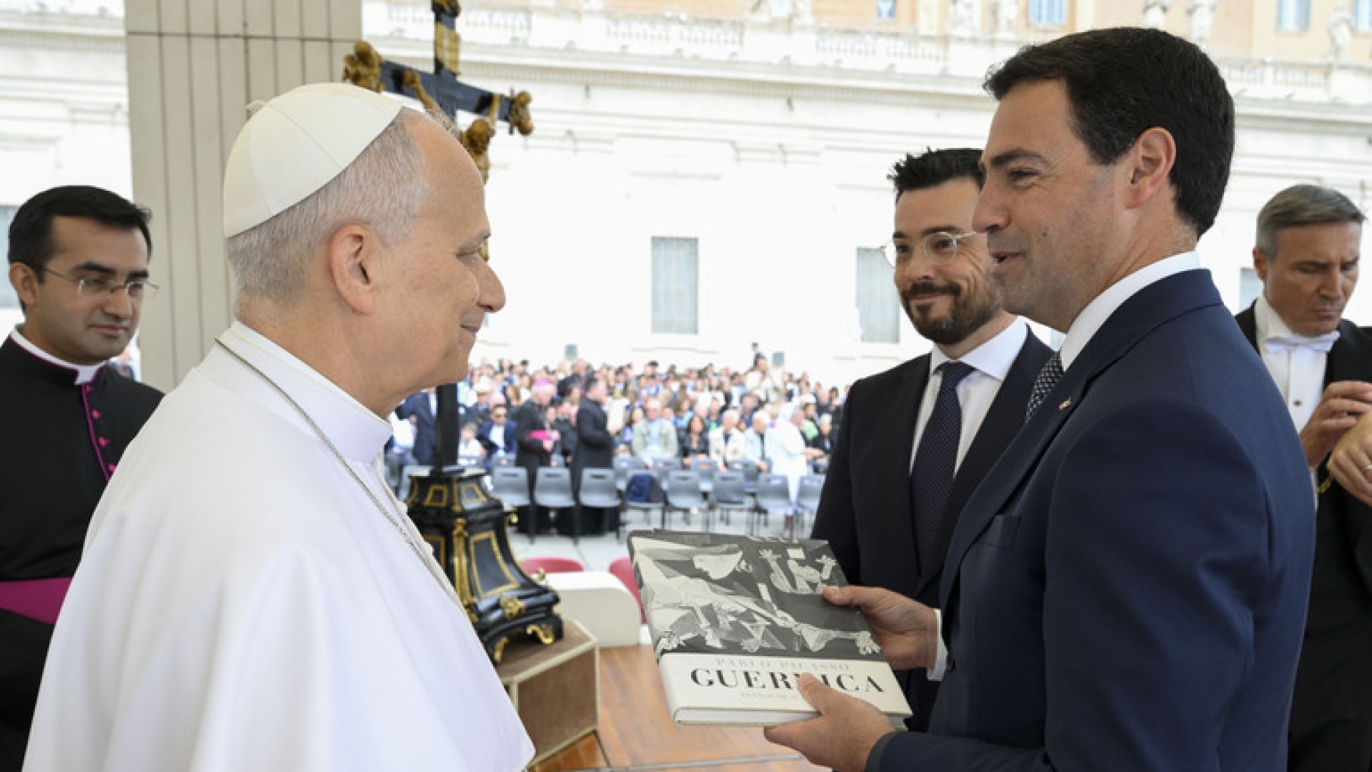 El lehendakari invita al Papa a Gernika por el 90 aniversario del bombardeo