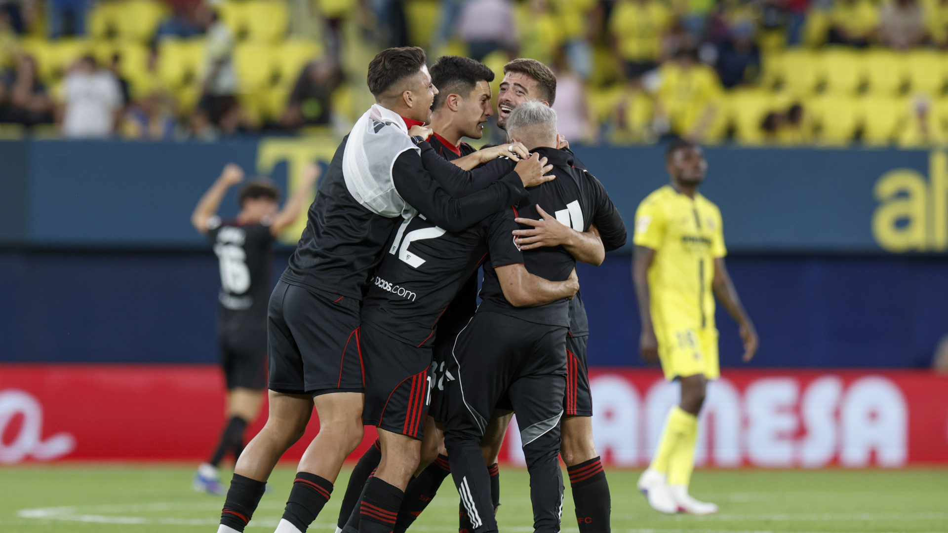 Así ha sonado la remontada del Sevilla en Villarreal (2-3)
