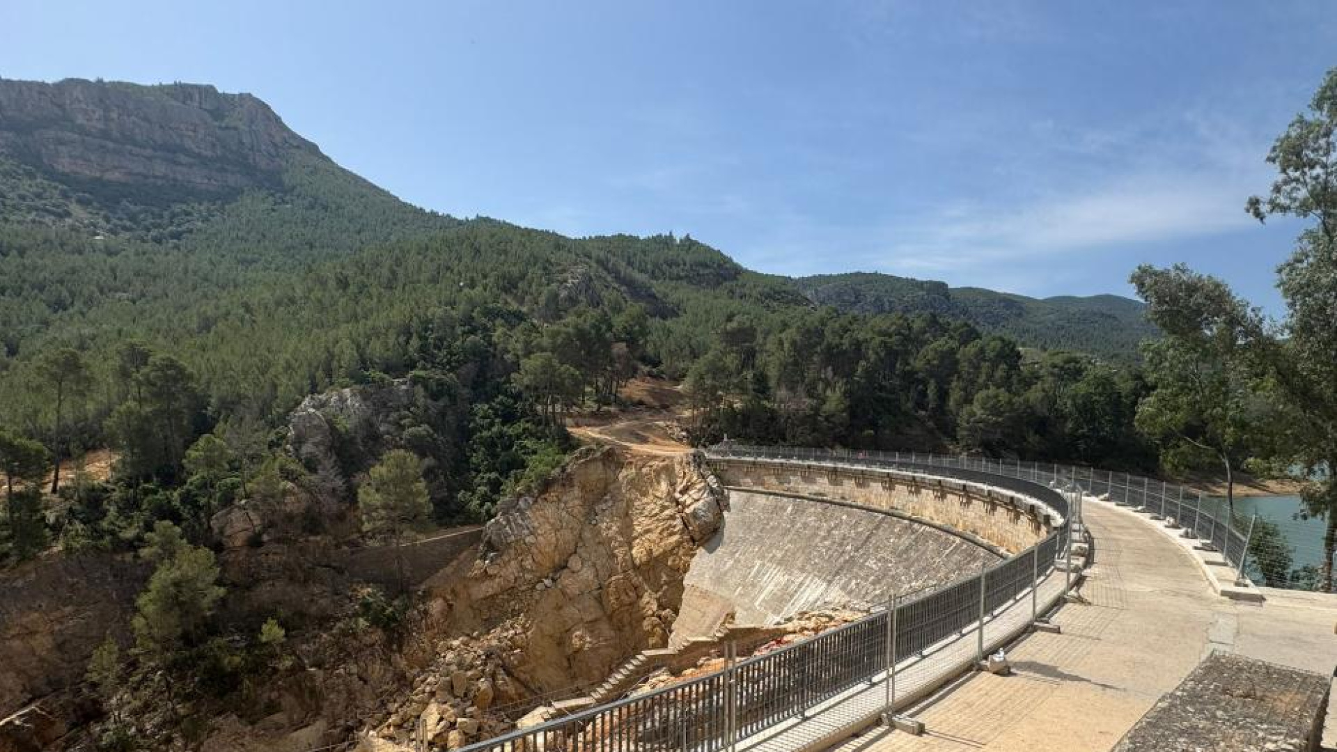 Un anillo de hormigón para blindar la presa de Buseo tras los daños de la dana y un plan de emergencia ya 