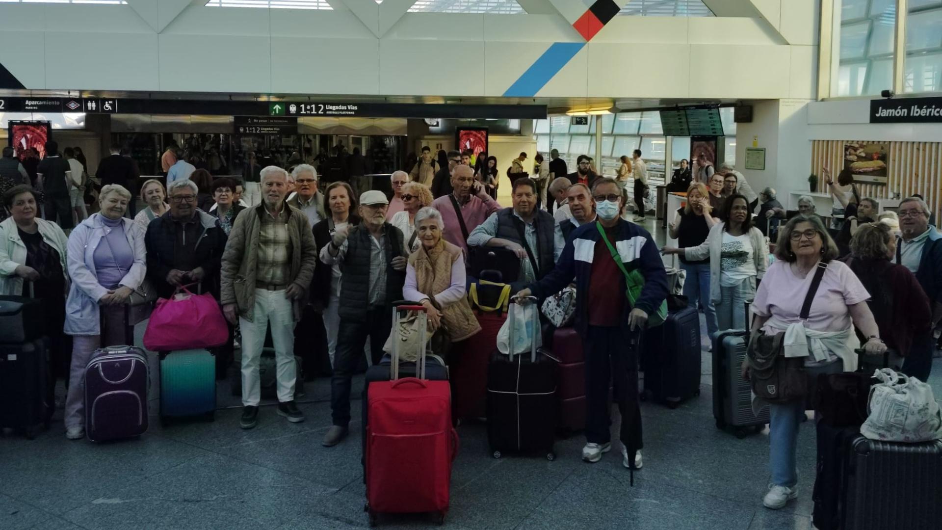 44 jubilados de Badajoz de un viaje del Imserso quedan abandonados en Atocha