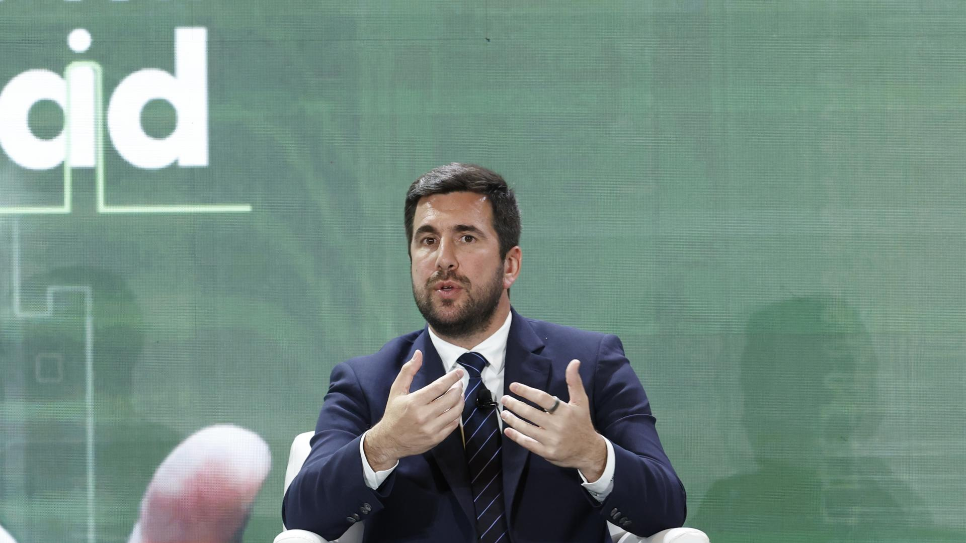 Juanma Castaño reacciona a la decisión de Enrique Riquelme de no presentar candidatura para las elecciones del Real Madrid: "No puede improvisar un plan en cinco días para ser presidente del club"