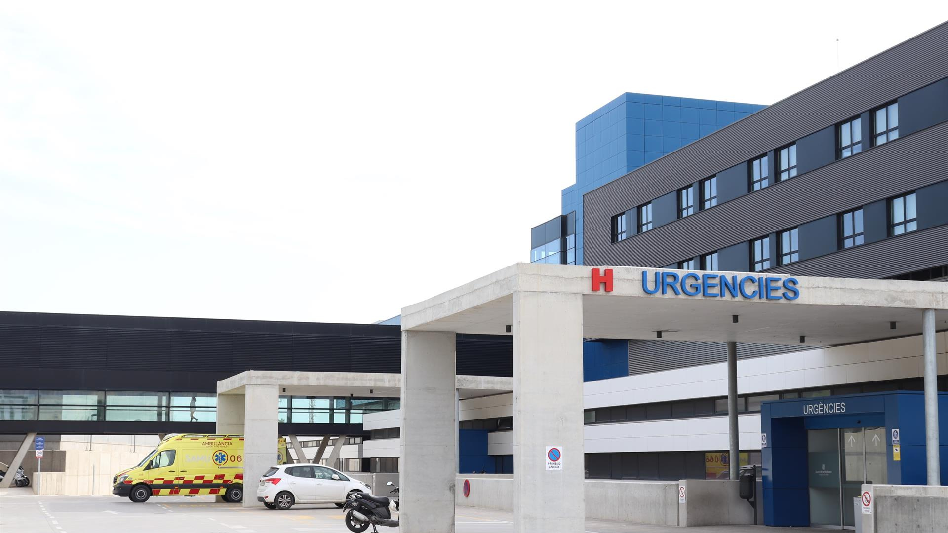 El hospital Can Misses revisará toda su seguridad tras la agresión sexual a una paciente: el asaltante forzó las puertas para entrar