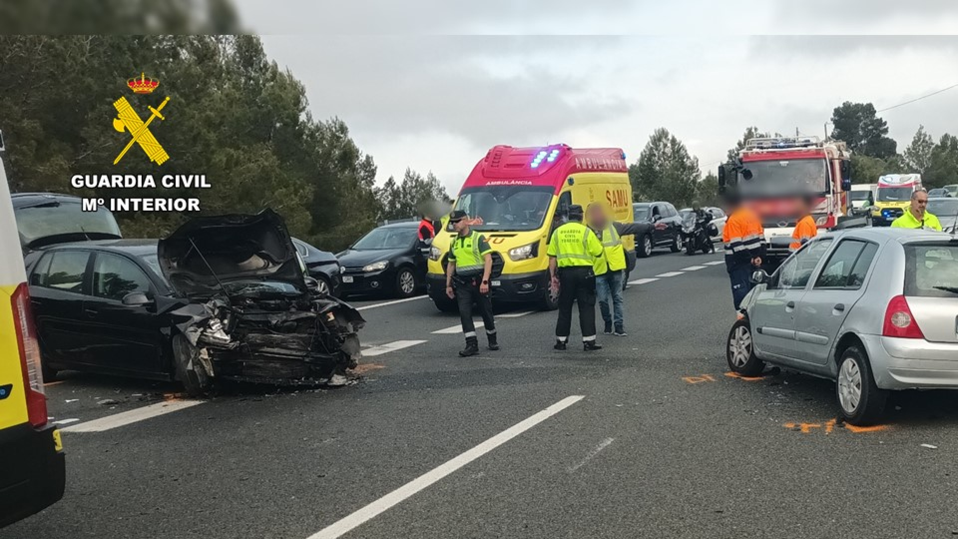 Un conductor borracho entra en dirección contraria en la A-7 y provoca un brutal choque frontal en Alicante