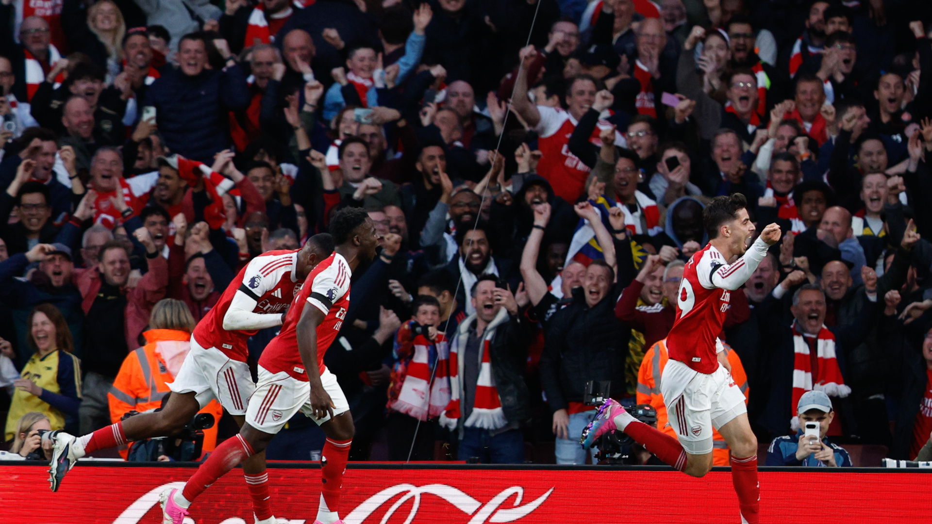 El Arsenal acaricia la Premier League