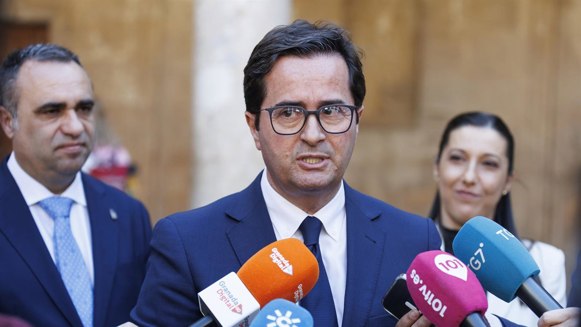 El Ejido decreta un día de luto por el doble crimen del presunto parricida y reclama más seguridad