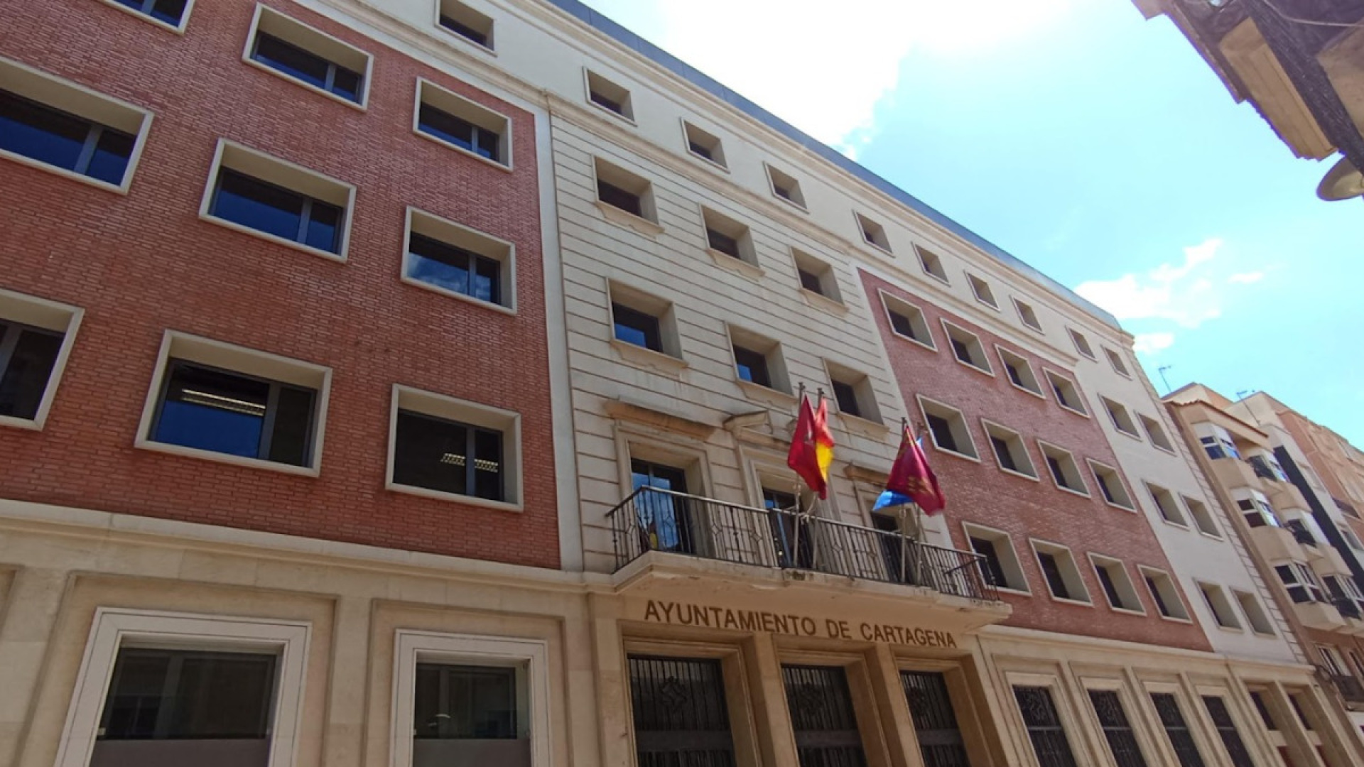 Cartagena reduce su deuda y logra un superávit de casi 4 millones de euros en los primeros meses del año