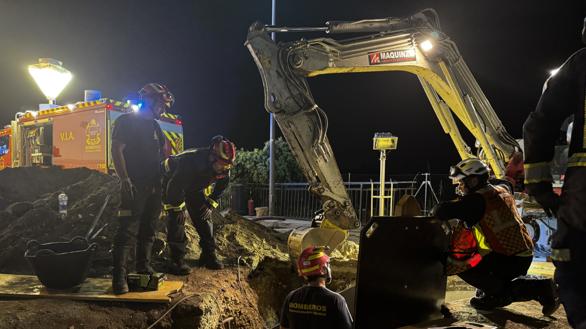 Muere un hombre en Galapagar al quedar atrapado en la zanja en la que trabajaba tras producirse un corrimiento de tierra y losas