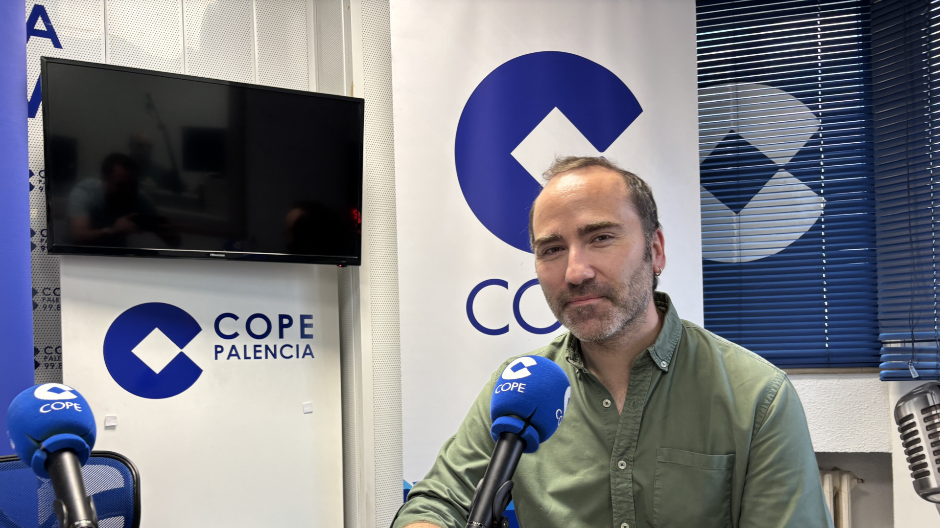 El creador palentino Miguel Rascón regresa a casa para presentar en el Teatro Principal ‘Firmado, Colette', la historia de la mujer encerrada por su propio marido para escribir mientras él firmaba sus obras