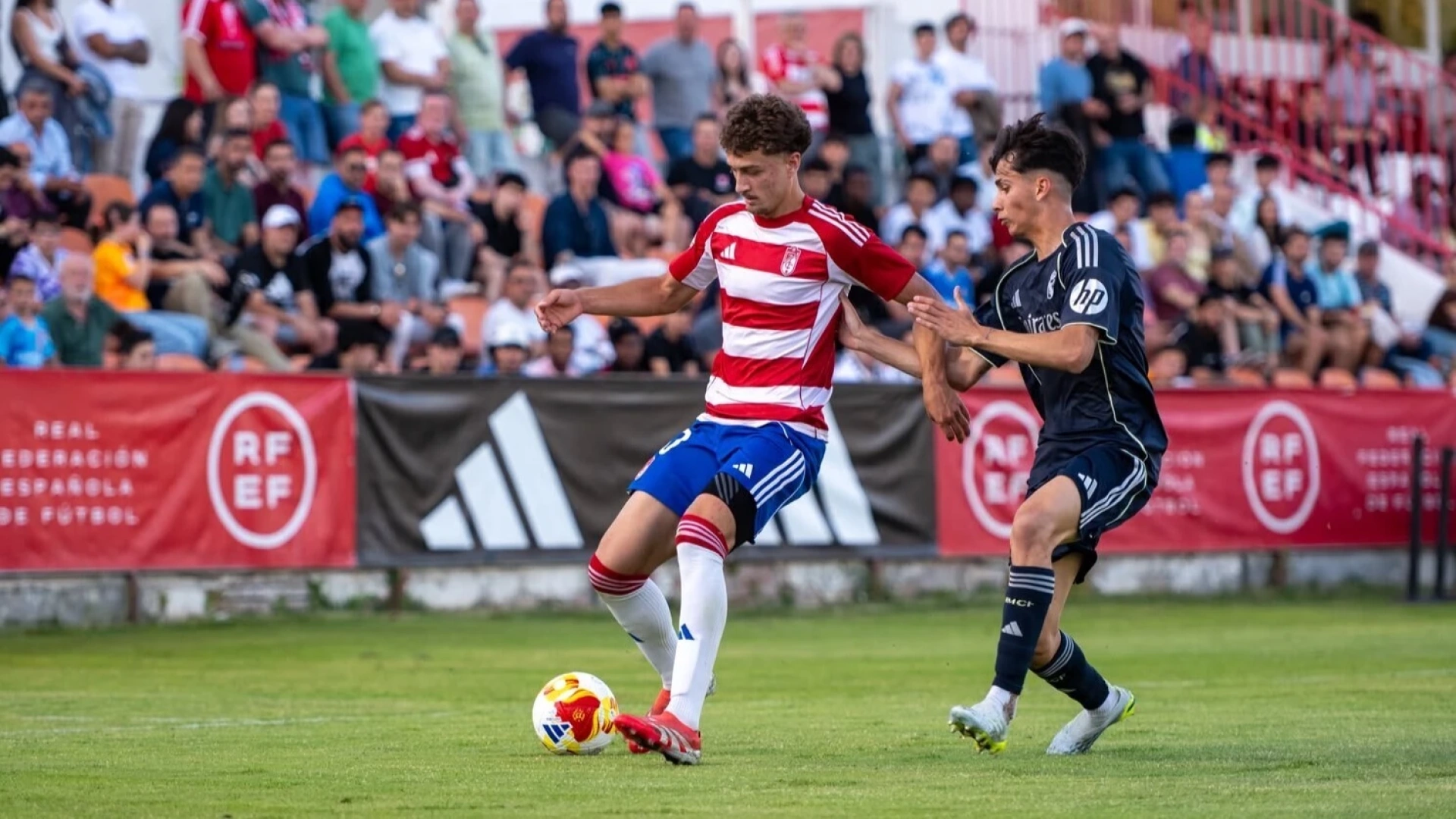 ¿Qué opinan tres expertos de la jugada del penalti que ha evitado que el Granada CF Juvenil alcance la final de la Copa de España?