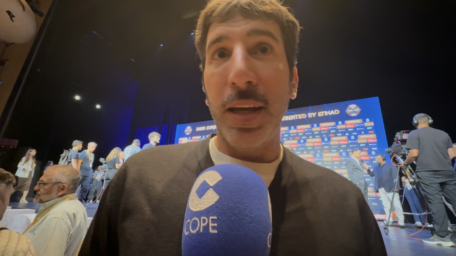 Álex Mumbrú: 