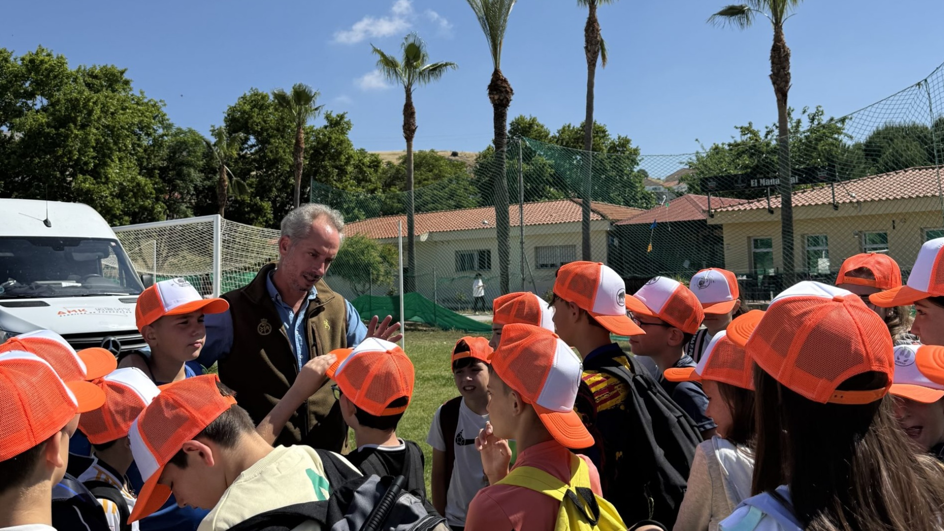 La caza se reivindica como herramienta educativa con un récord de participación escolar