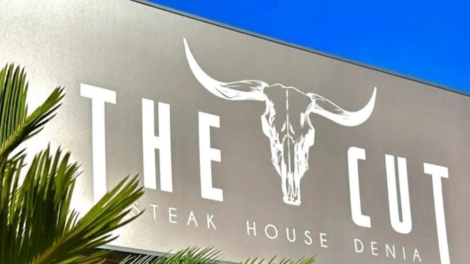 The Cut seduce a Dénia con un viaje gastronómico protagonizado por el cerdo Duroc y sabores del mar