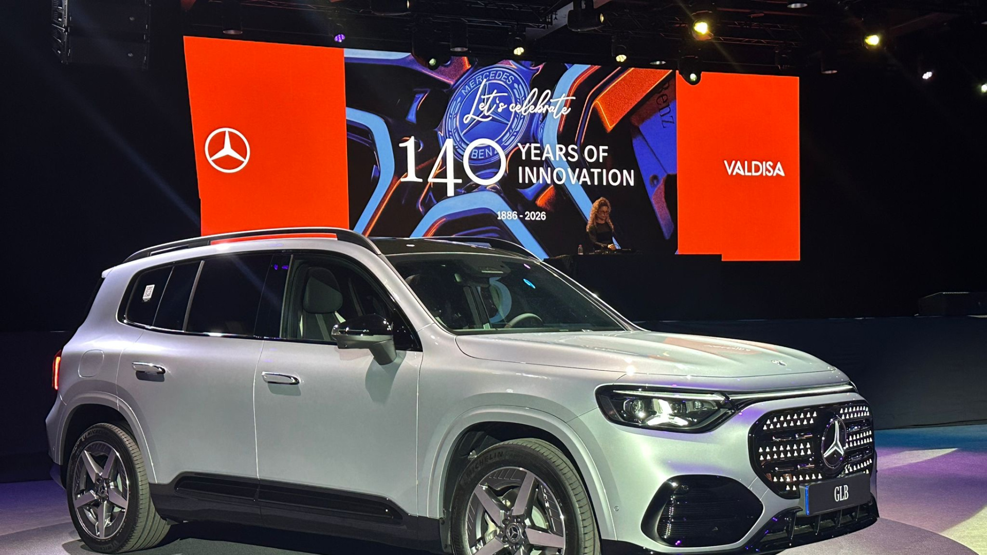 Valdisa electriza el Roig Arena con los nuevos Mercedes GLB y GLC