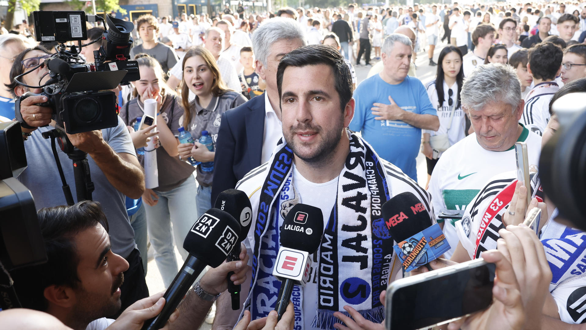 Enrique Riquelme: 