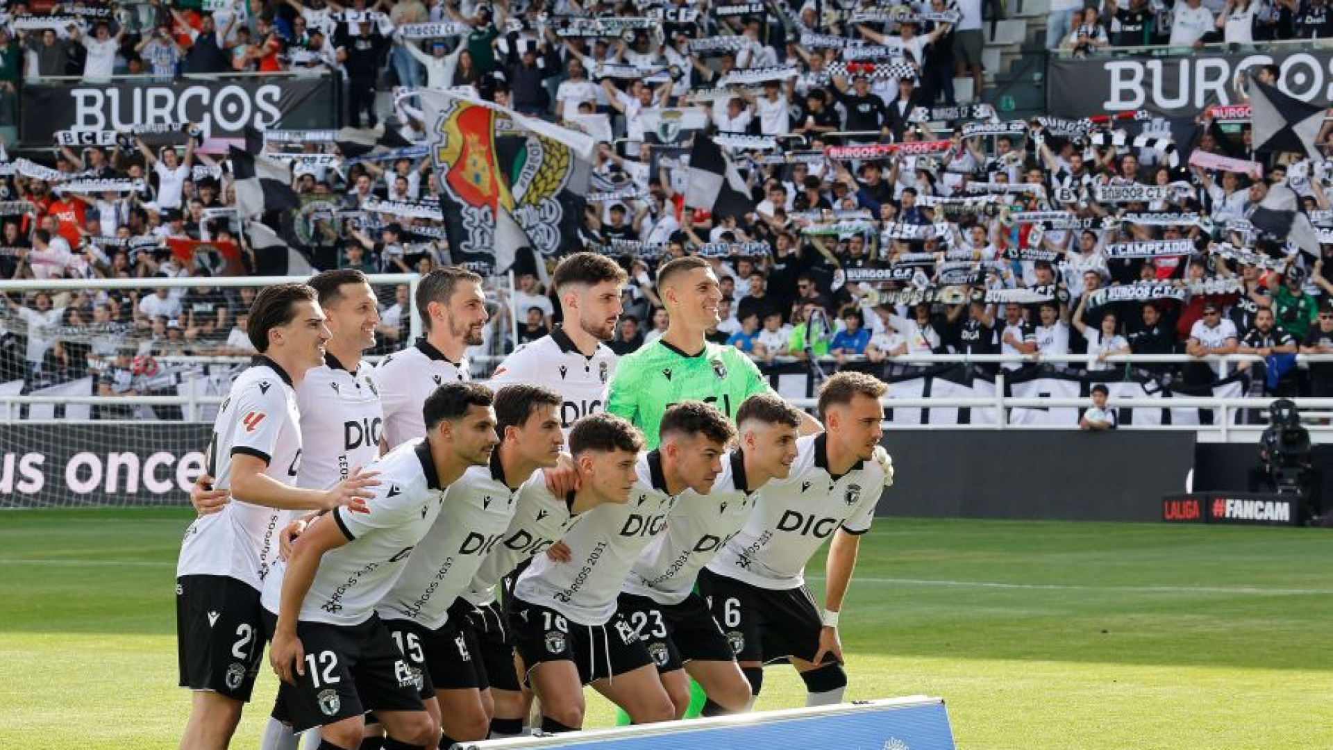 El Burgos CF se aferra al sueño del playoff en la última jornada: estas son las cuentas de los blanquinegros para meterse en la fase de ascenso a Primera