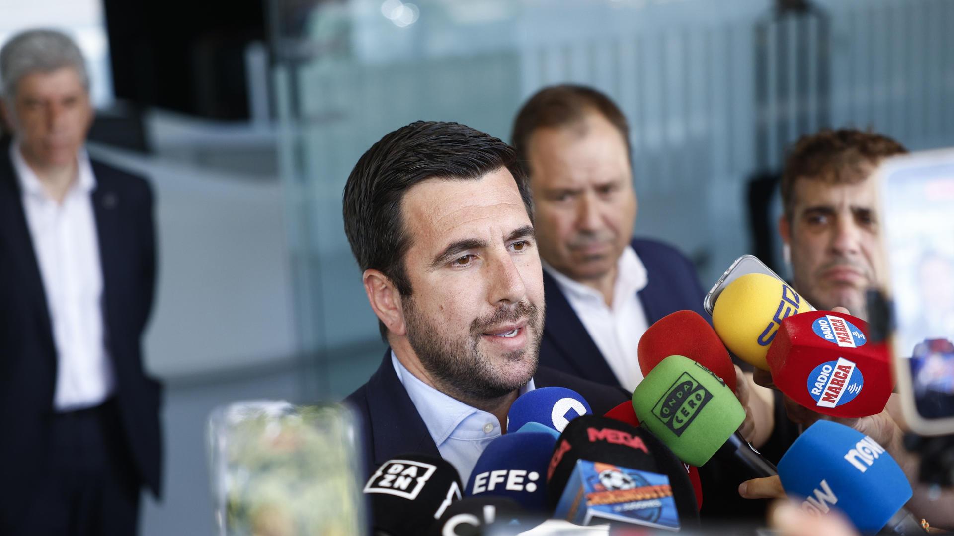 Enrique Riquelme anima a Florentino Pérez a debatir y promete a los socios del Real Madrid 