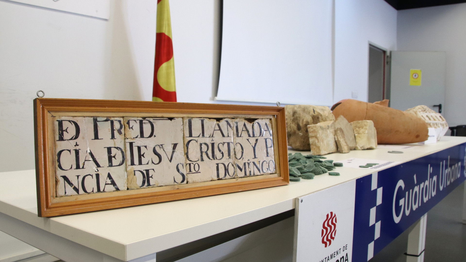 Monedas del siglo XIX y un capitel romano: el tesoro que un arqueólogo escondía en Tarragona