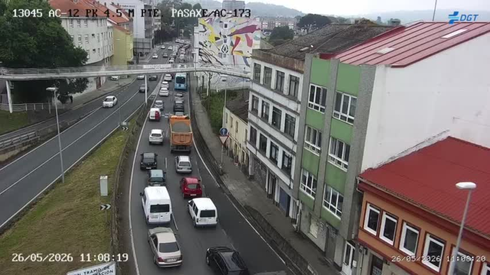 La huelga del metal en A Coruña corta el tráfico en la zona de los concesionarios de Perillo: 