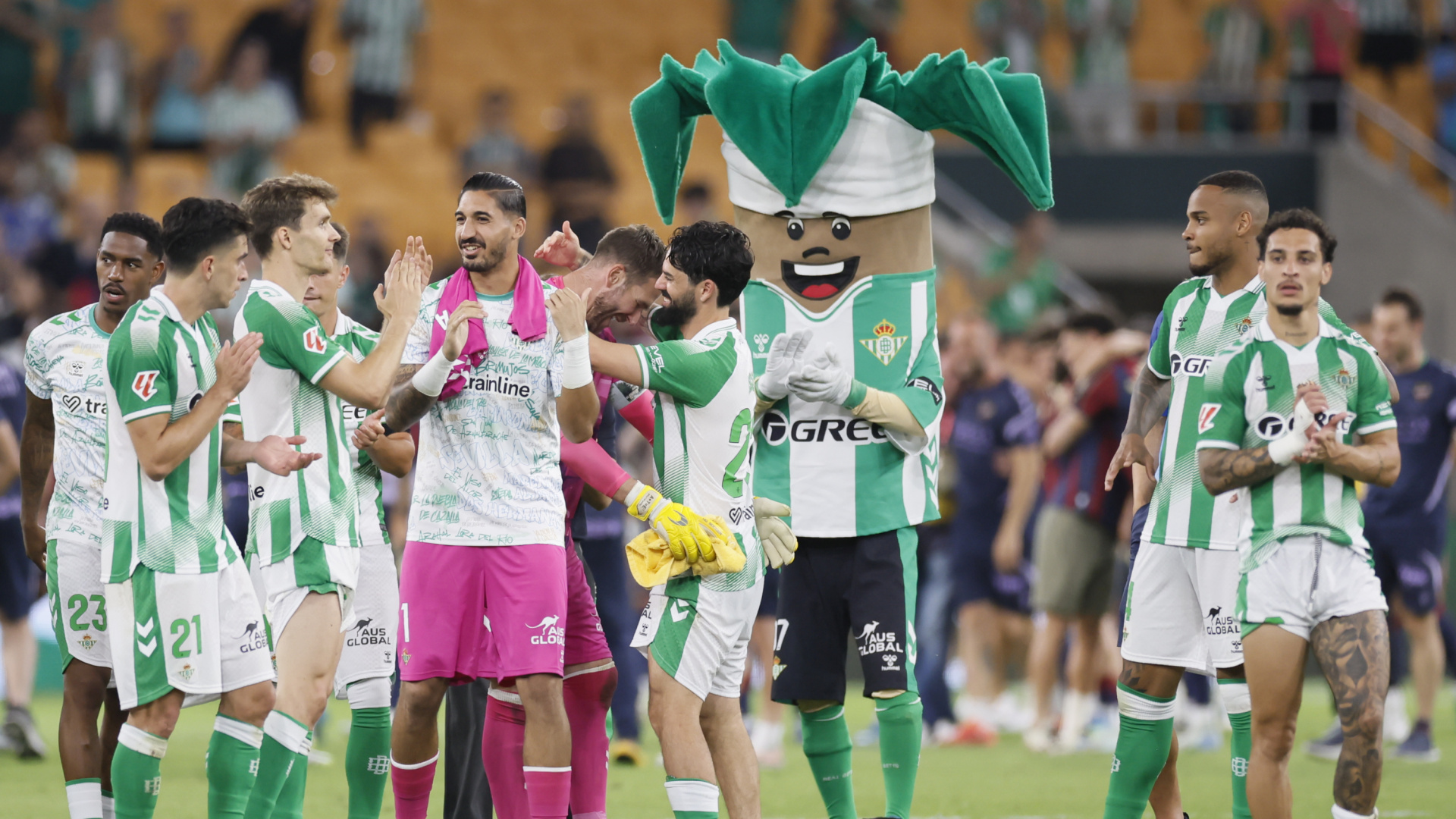 Las notas de Ocaña al Betis: de la clasificación a Champions al suspenso en Europa
