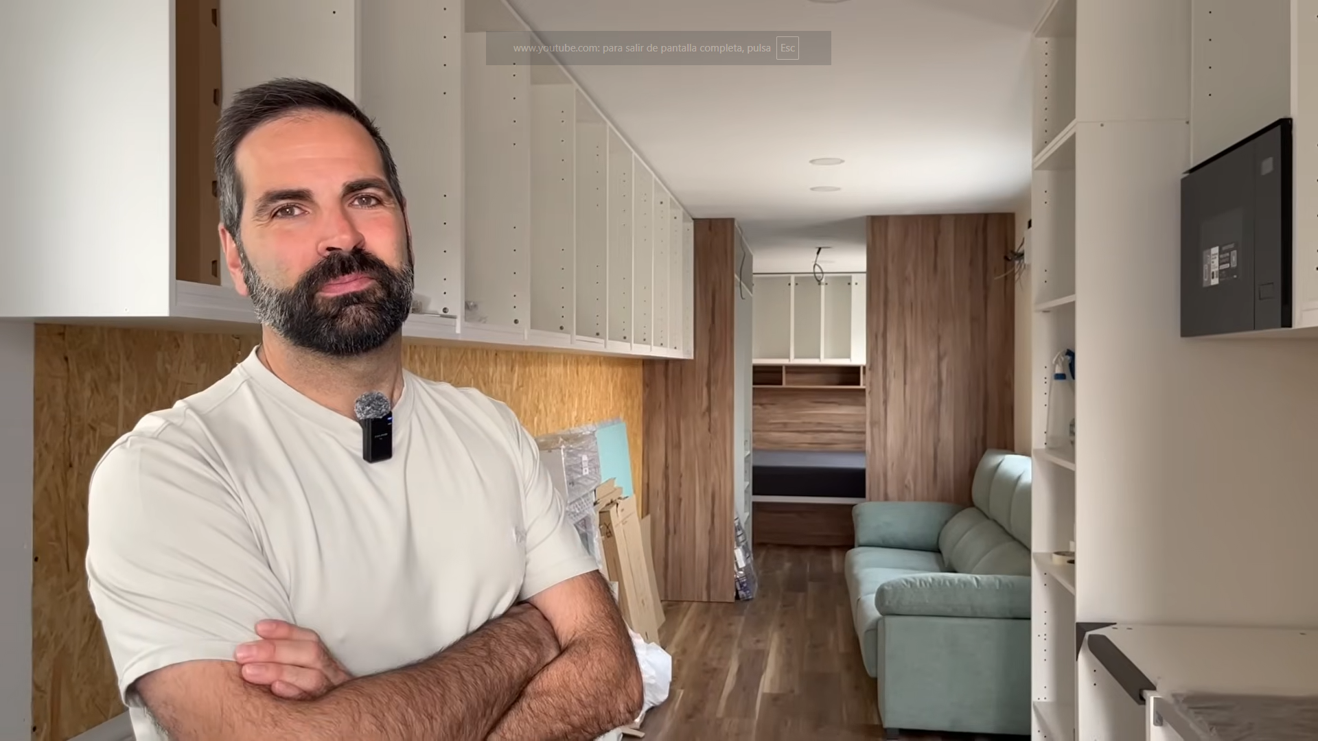Alberto convierte un camión en una casa de lujo: “Solo en la parte eléctrica y en los electrodomésticos he invertido unos 5.000 euros; en total, ya llevo gastados 27.000 euros”