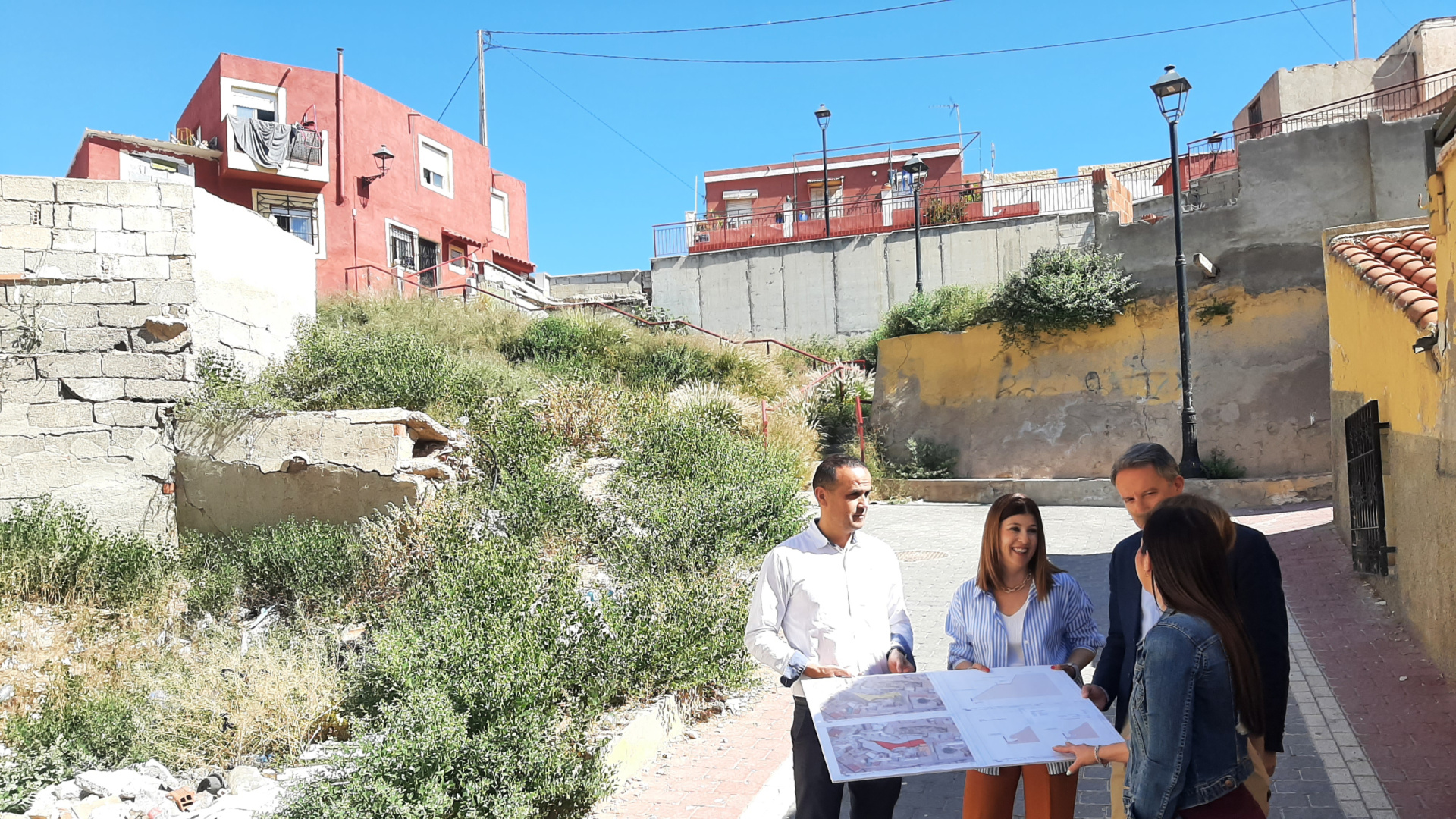 Lorca recupera un espacio degradado para crear un nuevo parque con mirador al castillo