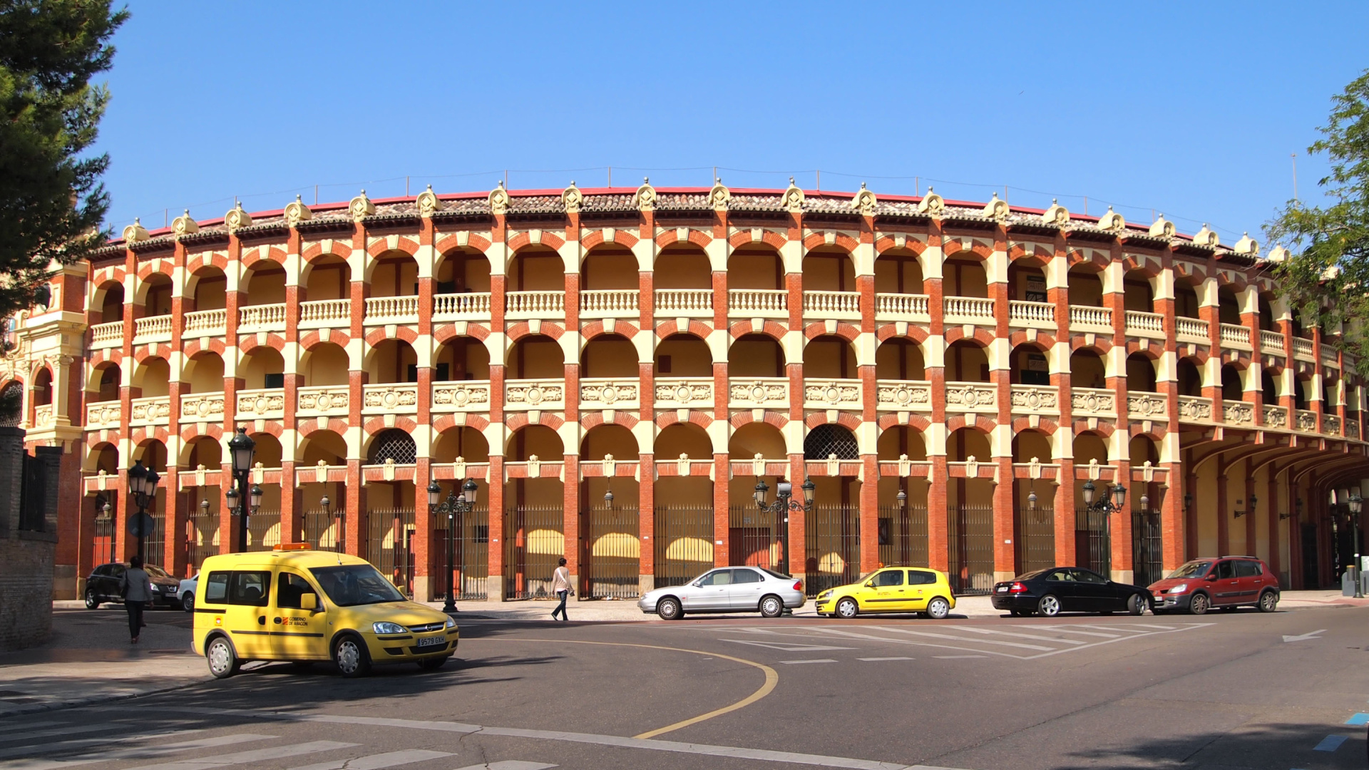 El mundo del toro se une y declara la guerra al pliego de la plaza de Zaragoza