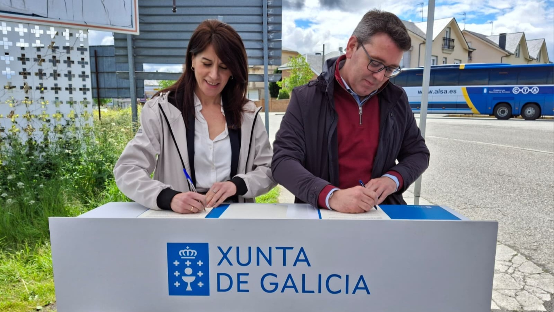 Dani Vega, alcalde de Ribadeo (Lugo), sobre la construcción de 300 viviendas públicas: 