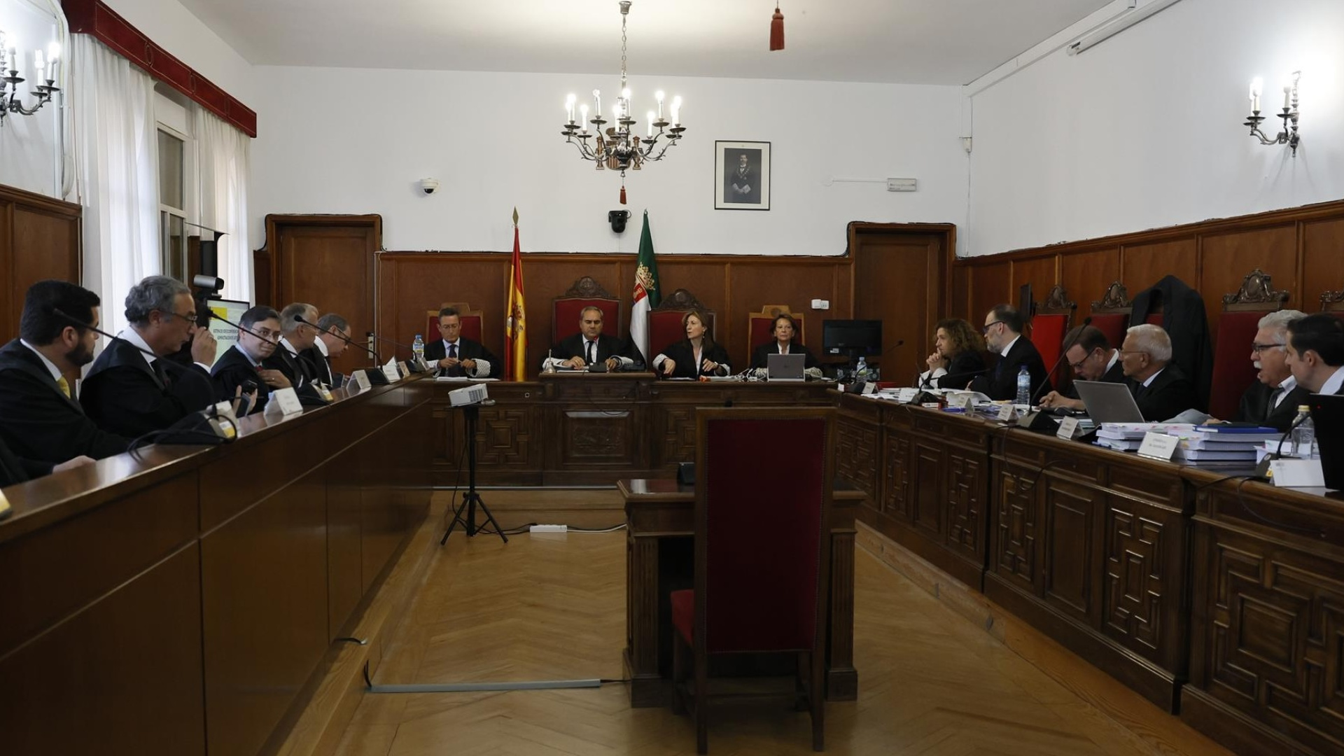 Manos Limpias considera el contrato del hermano de Sánchez el 