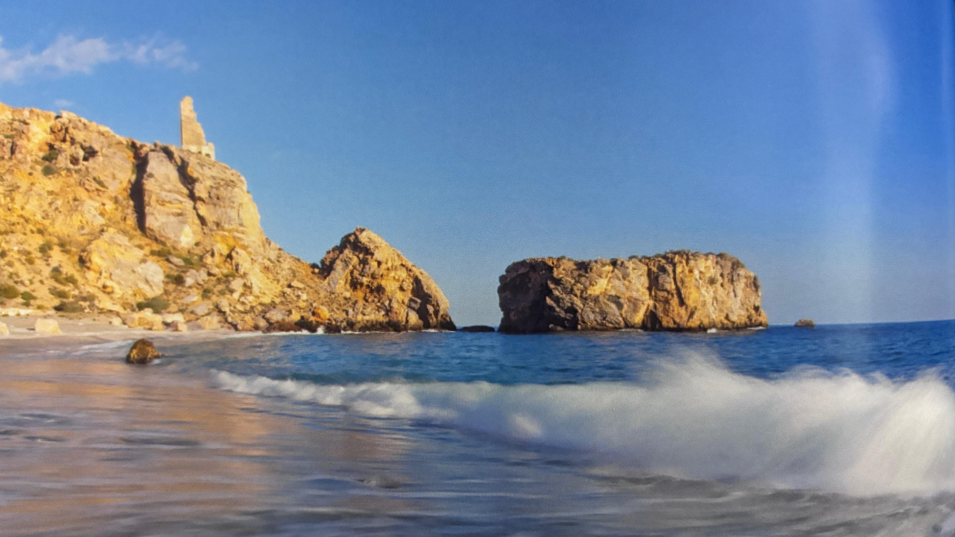 Las playas de la Costa Tropical estrenan un innovador sistema de audioplayas para invidentes
